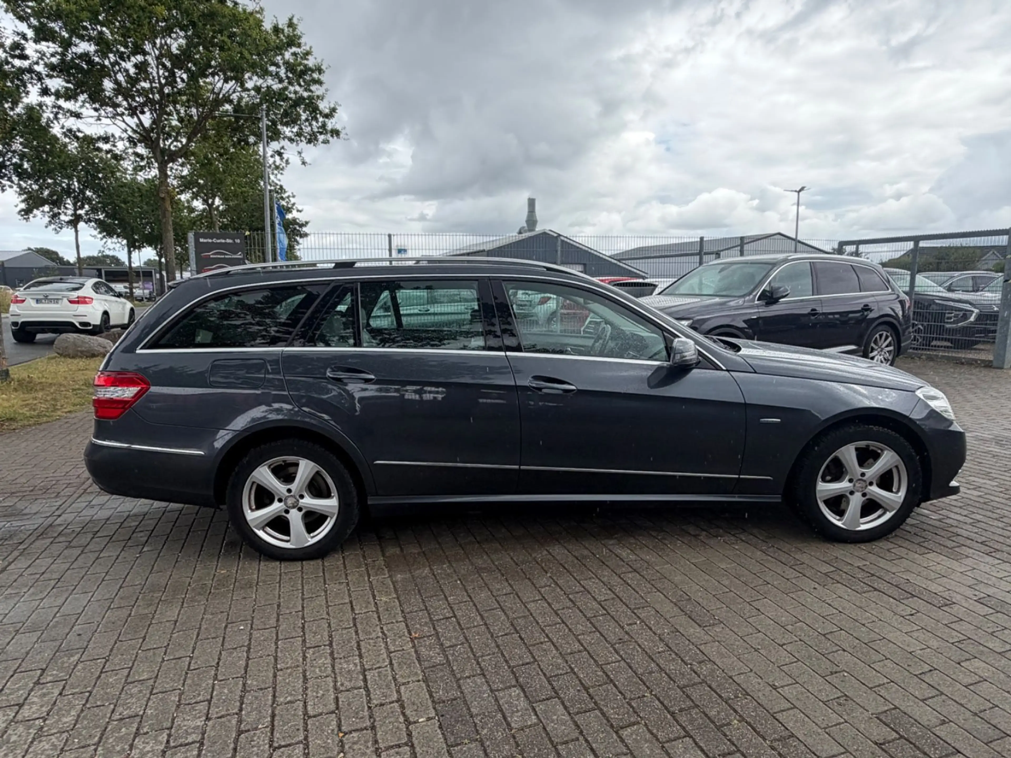 Mercedes-Benz E 250 CDI T 4 Matic Navi Temp Klimaauto PDC — photo 4