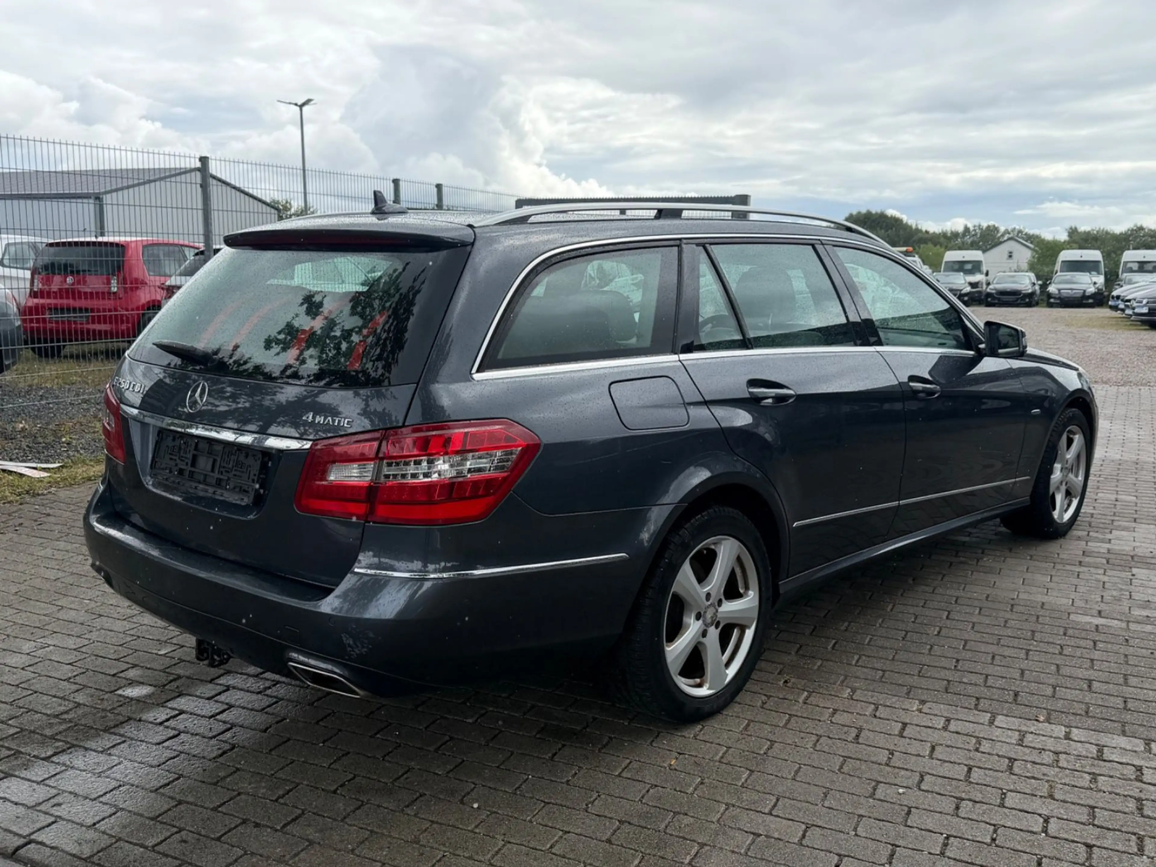 Mercedes-Benz E 250 CDI T 4 Matic Navi Temp Klimaauto PDC — photo 5