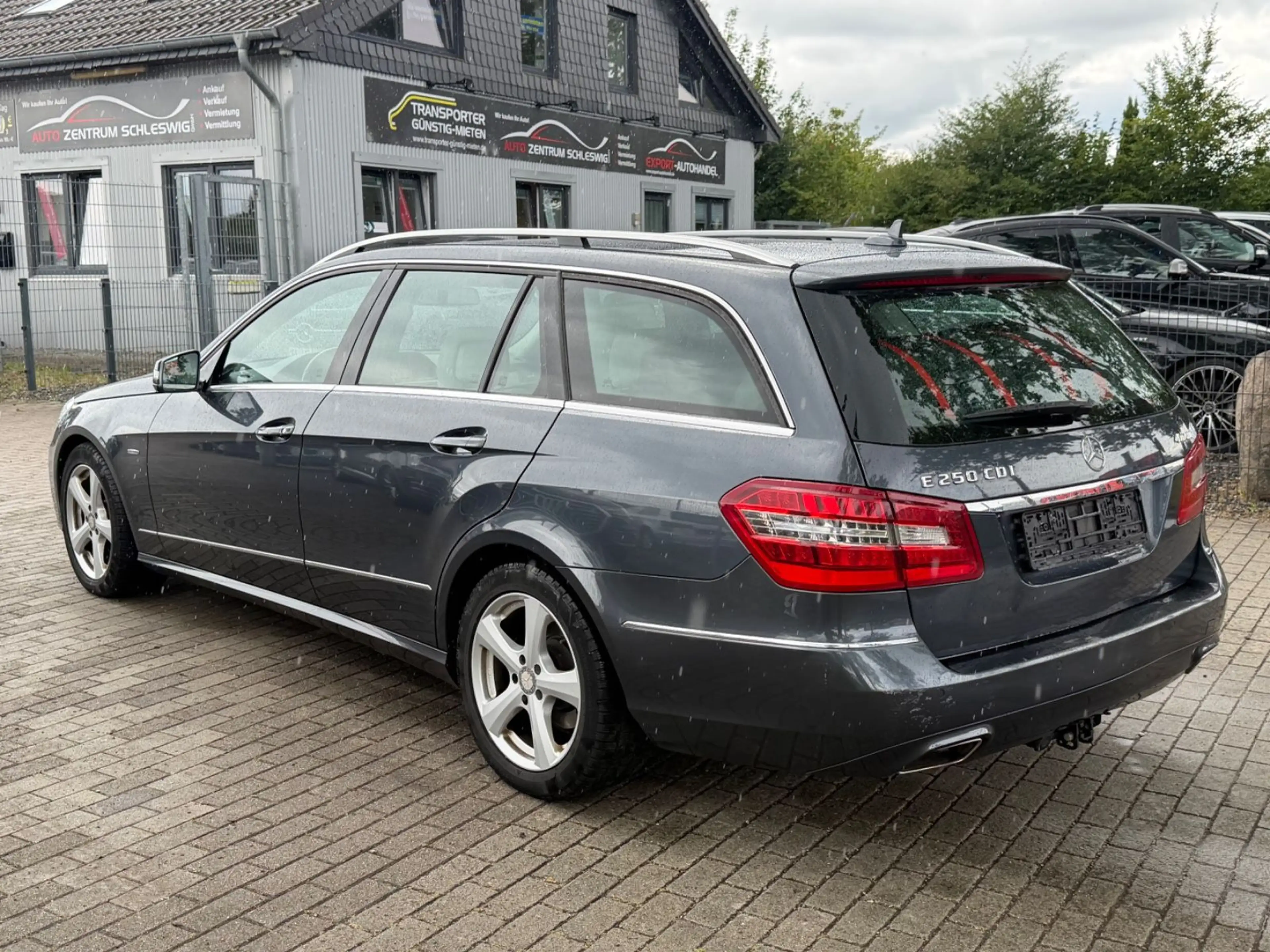 Mercedes-Benz E 250 CDI T 4 Matic Navi Temp Klimaauto PDC — photo 7