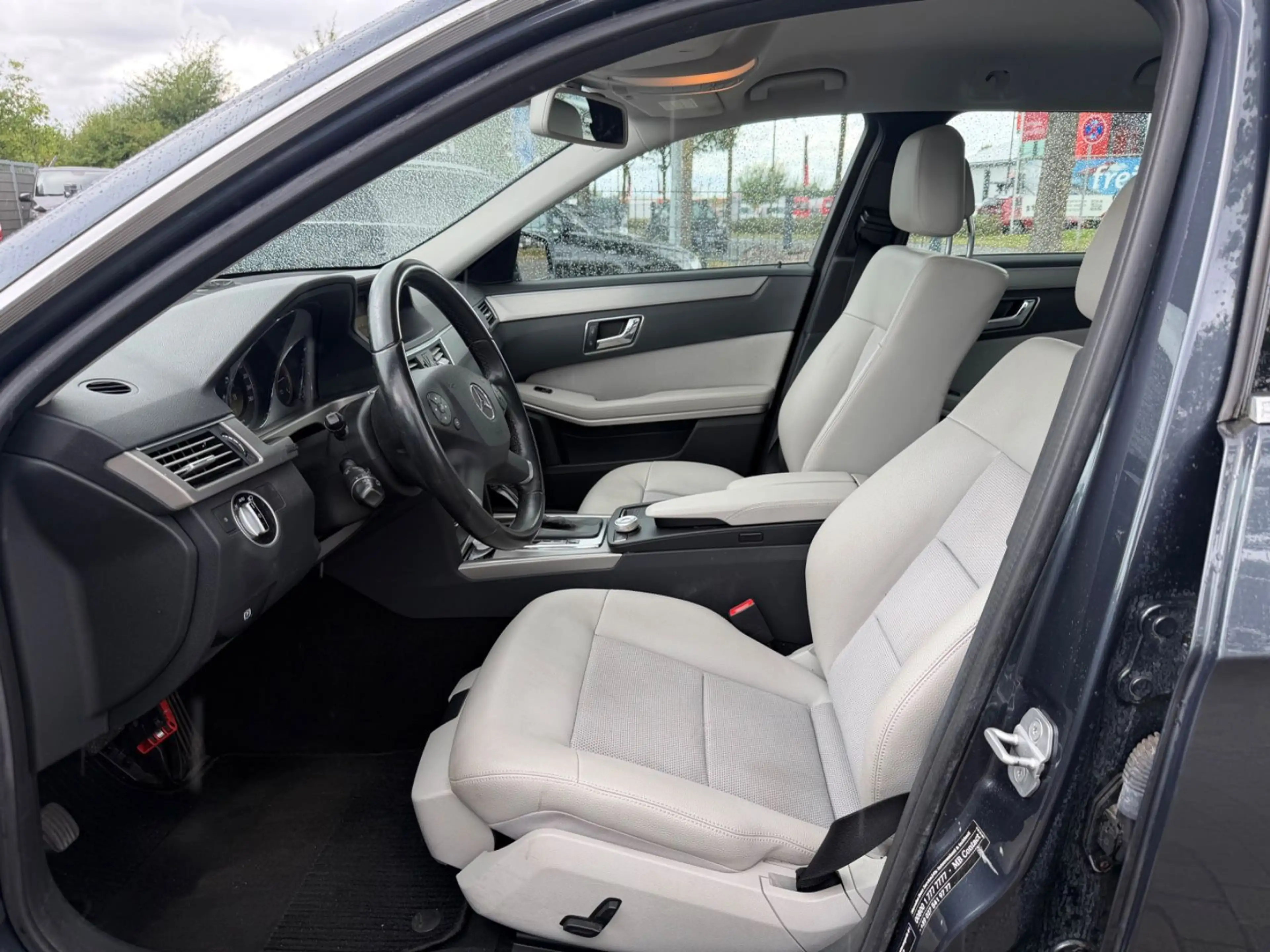 Mercedes-Benz E 250 CDI T 4 Matic Navi Temp Klimaauto PDC — photo 9