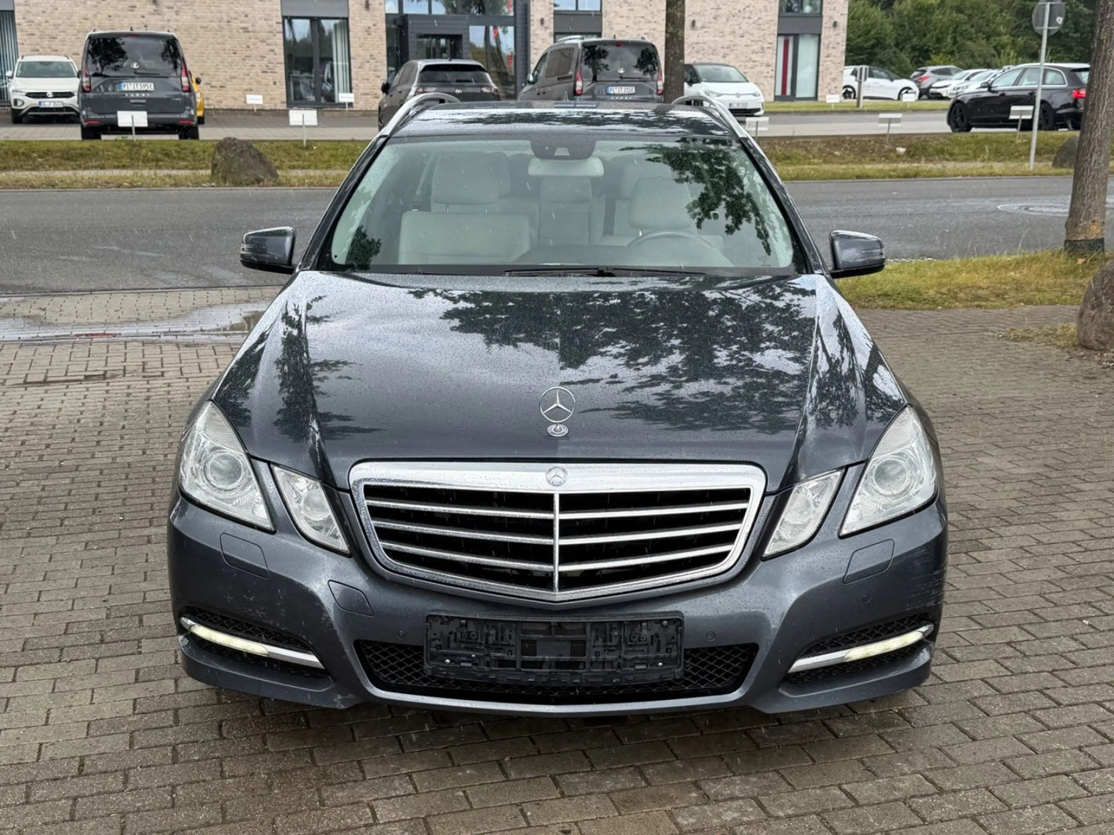 Mercedes-Benz E 250 CDI T 4 Matic Navi Temp Klimaauto PDC — photo 2