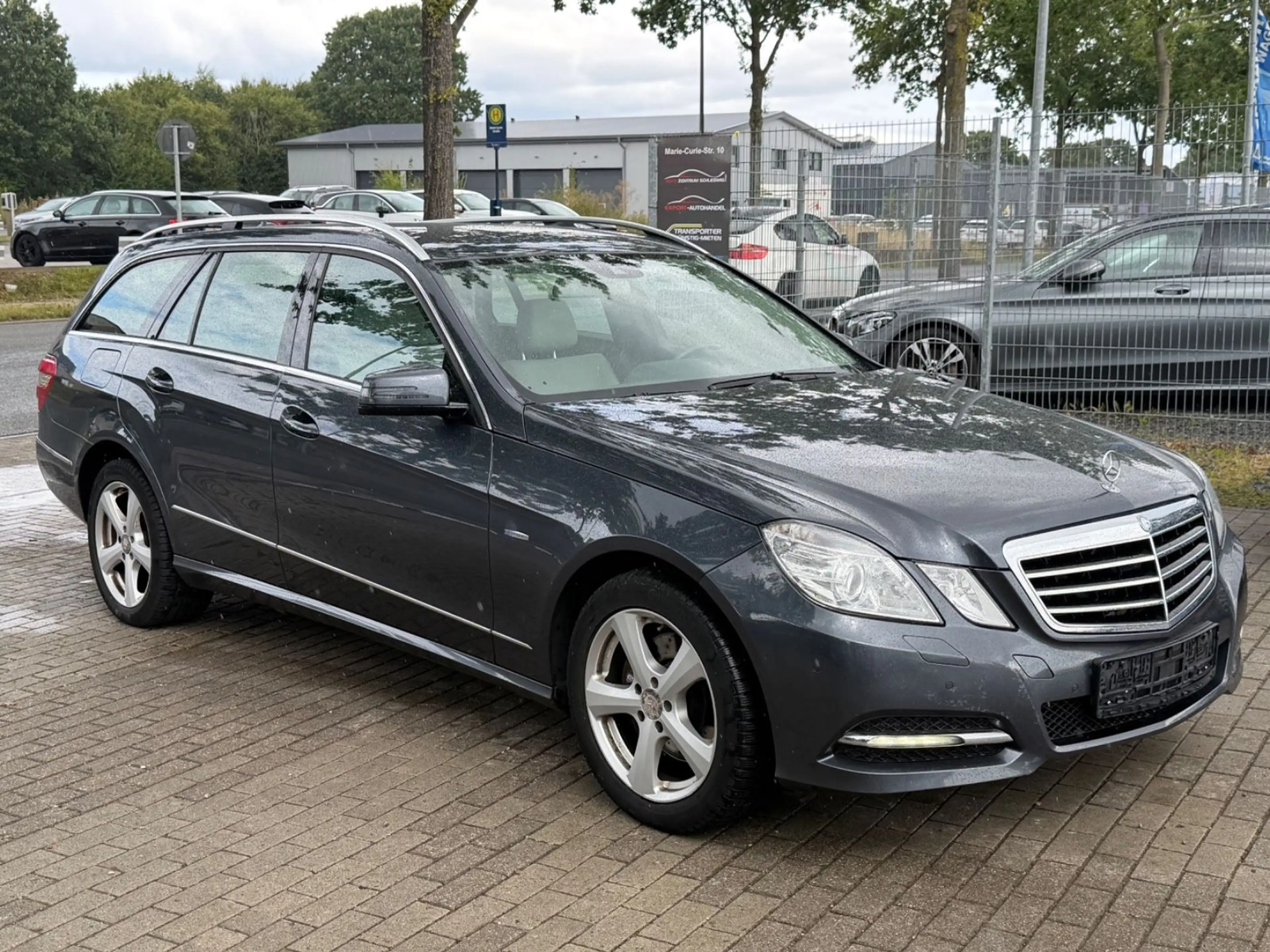 Mercedes-Benz E 250 CDI T 4 Matic Navi Temp Klimaauto PDC — photo 3