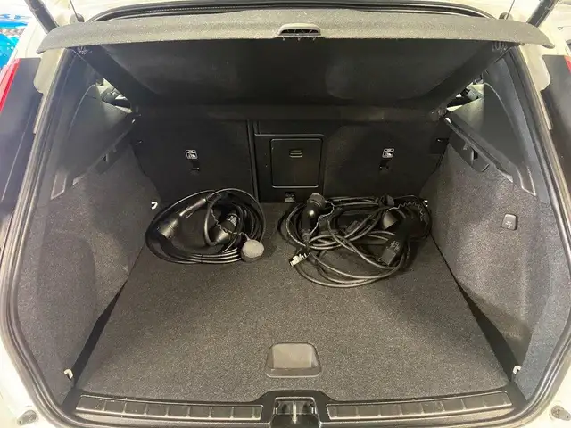 Volvo XC40 view 9