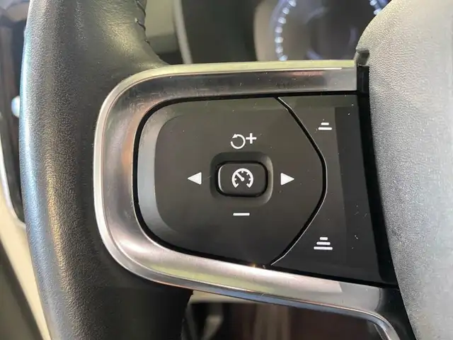 Volvo XC40 view 13