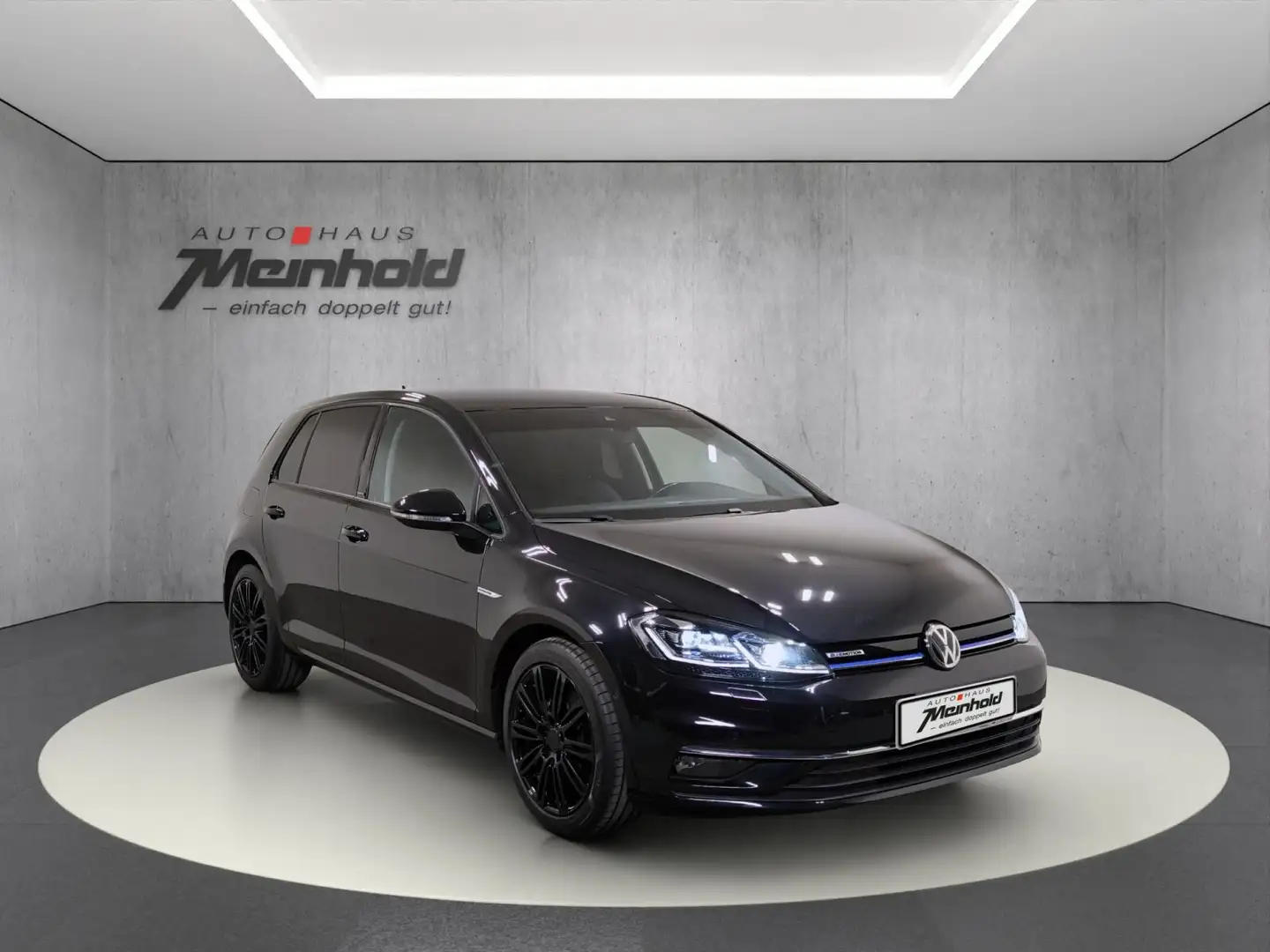 Volkswagen Golf VII 1.5 TSI IQ.DRIVE, LED, Standheizung Noir - 2