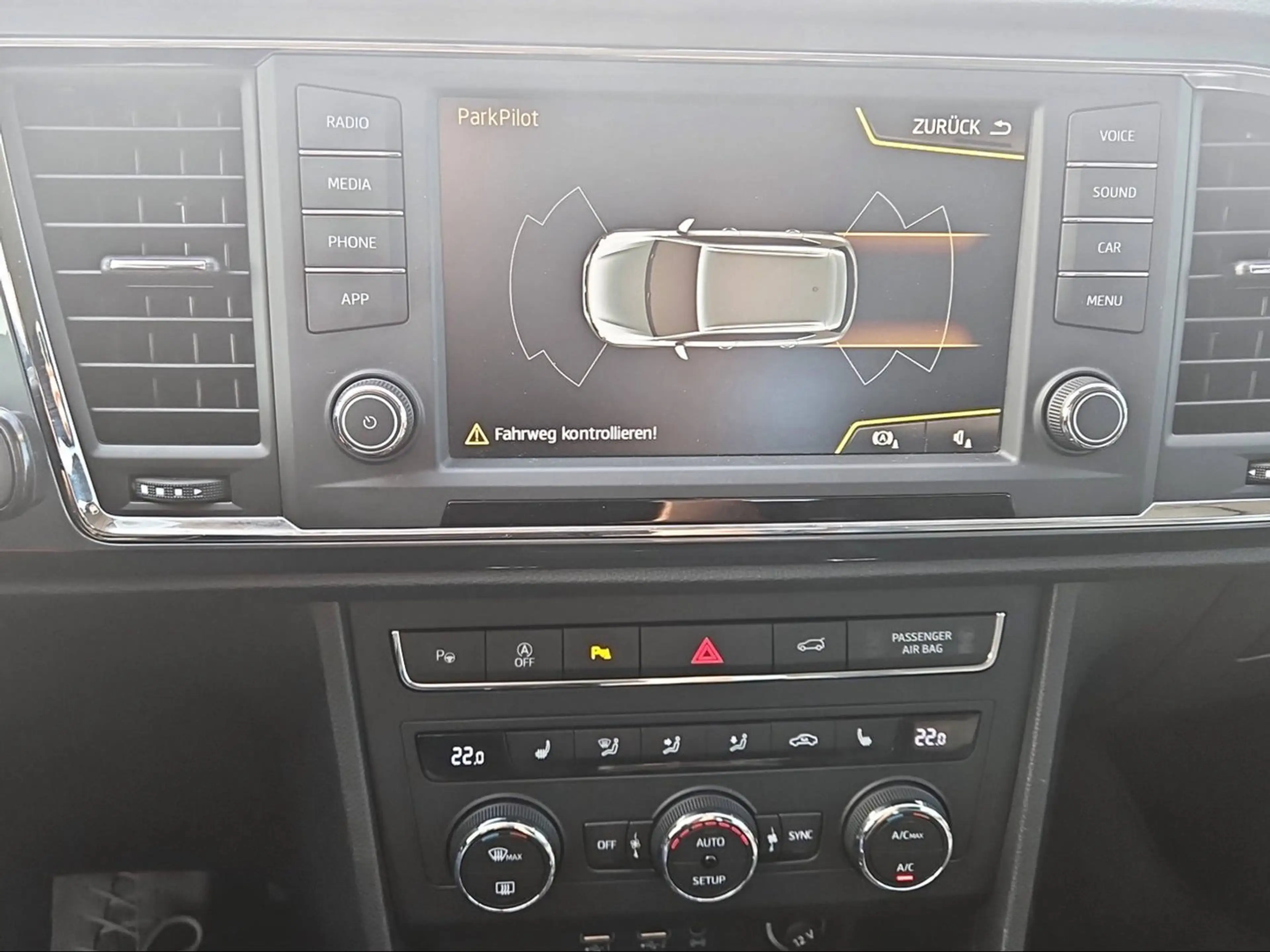 SEAT Ateca Style 1.4 TSI ACT DSG — photo 12