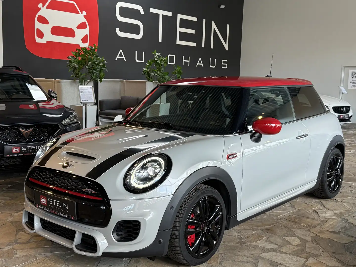 MINI John Cooper Works Schalensitze H&K Virtual DAB Biały - 1