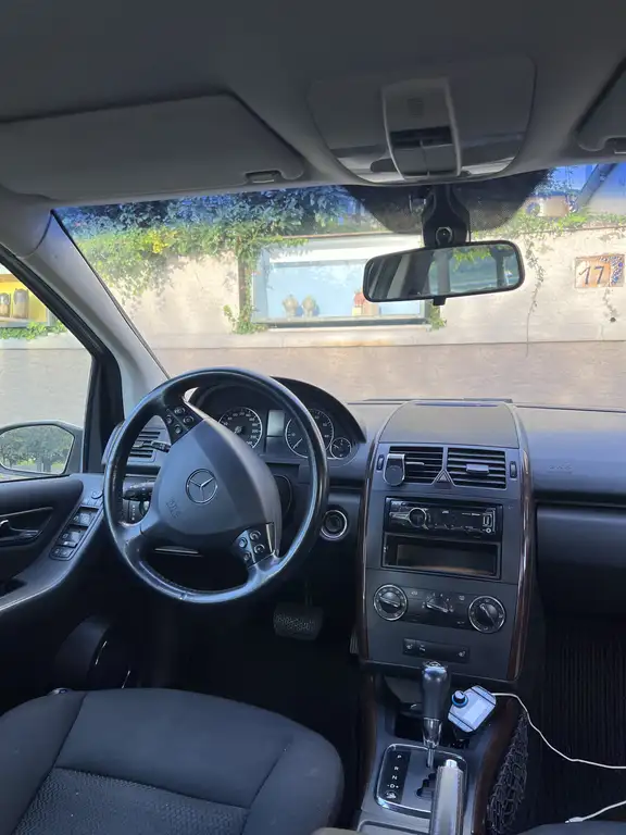 Mercedes-Benz A 170 2005 из Европы — купить под ключ
