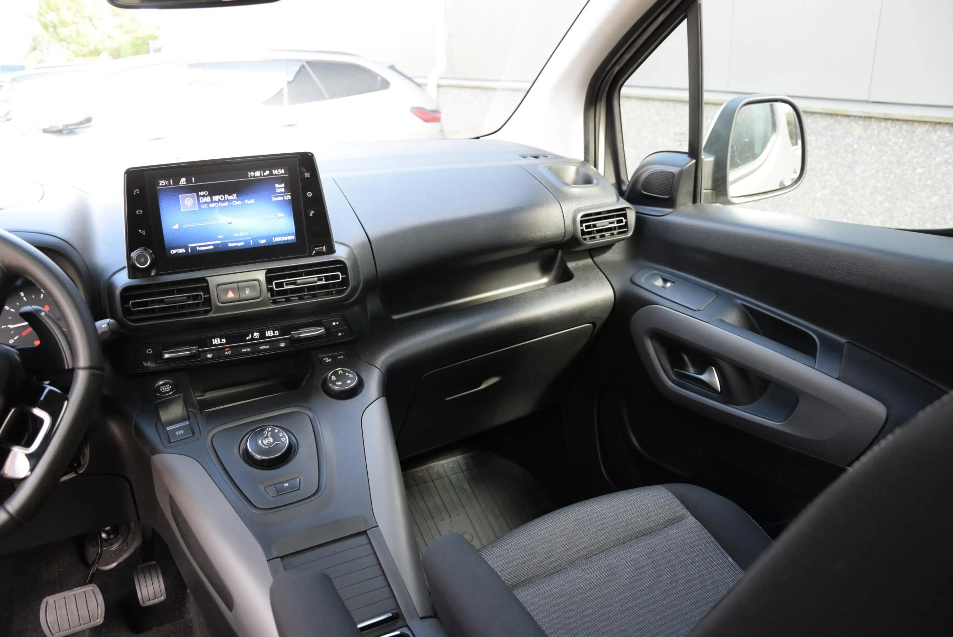 Toyota Proace City Verso 1.2 Turbo Dynamic | panoramadak | carplay | — photo 36