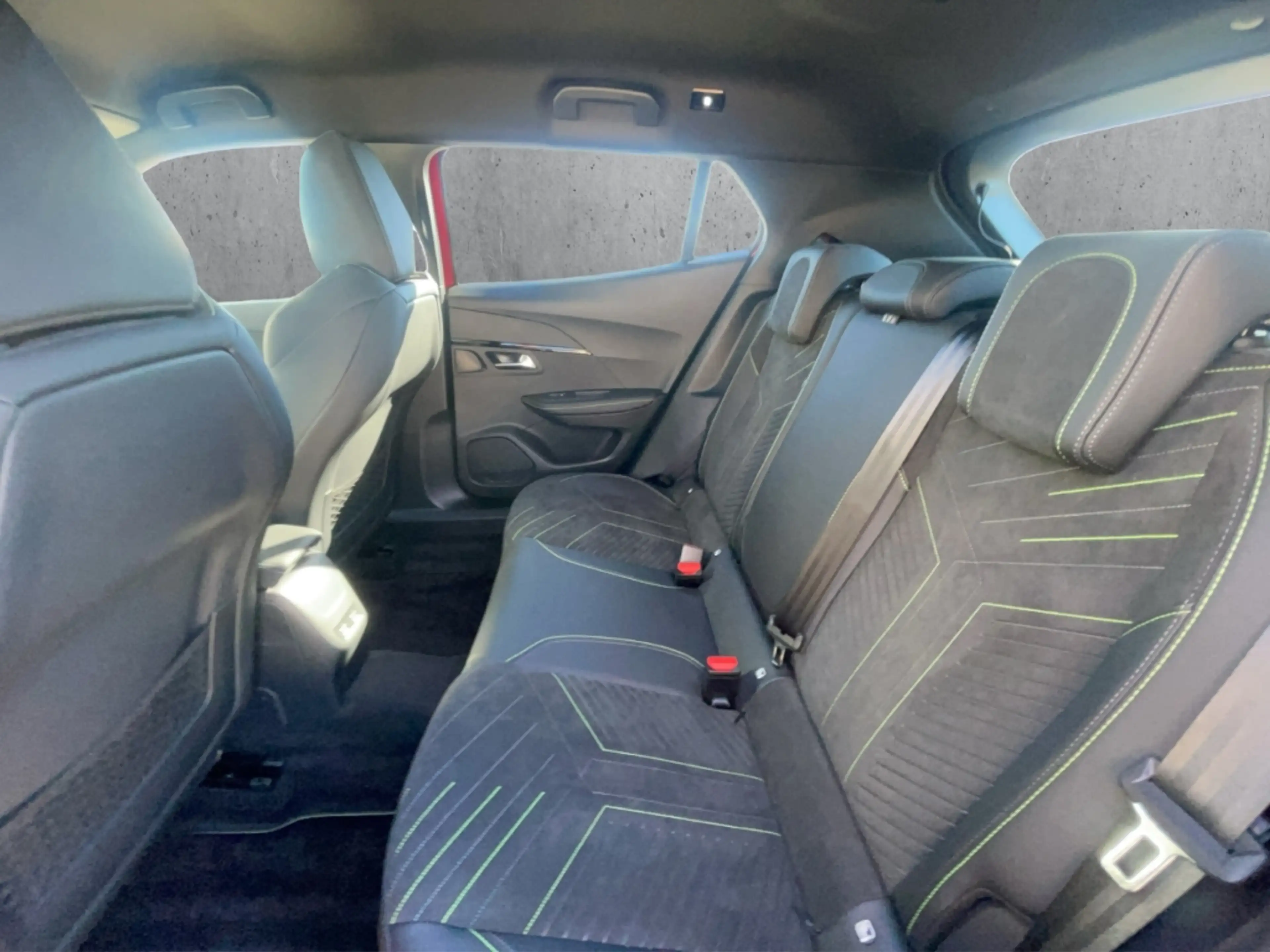 Peugeot 208 GT PureTech 130 EAT8 Navi LED ACC Fahrerprofil DAB — photo 8
