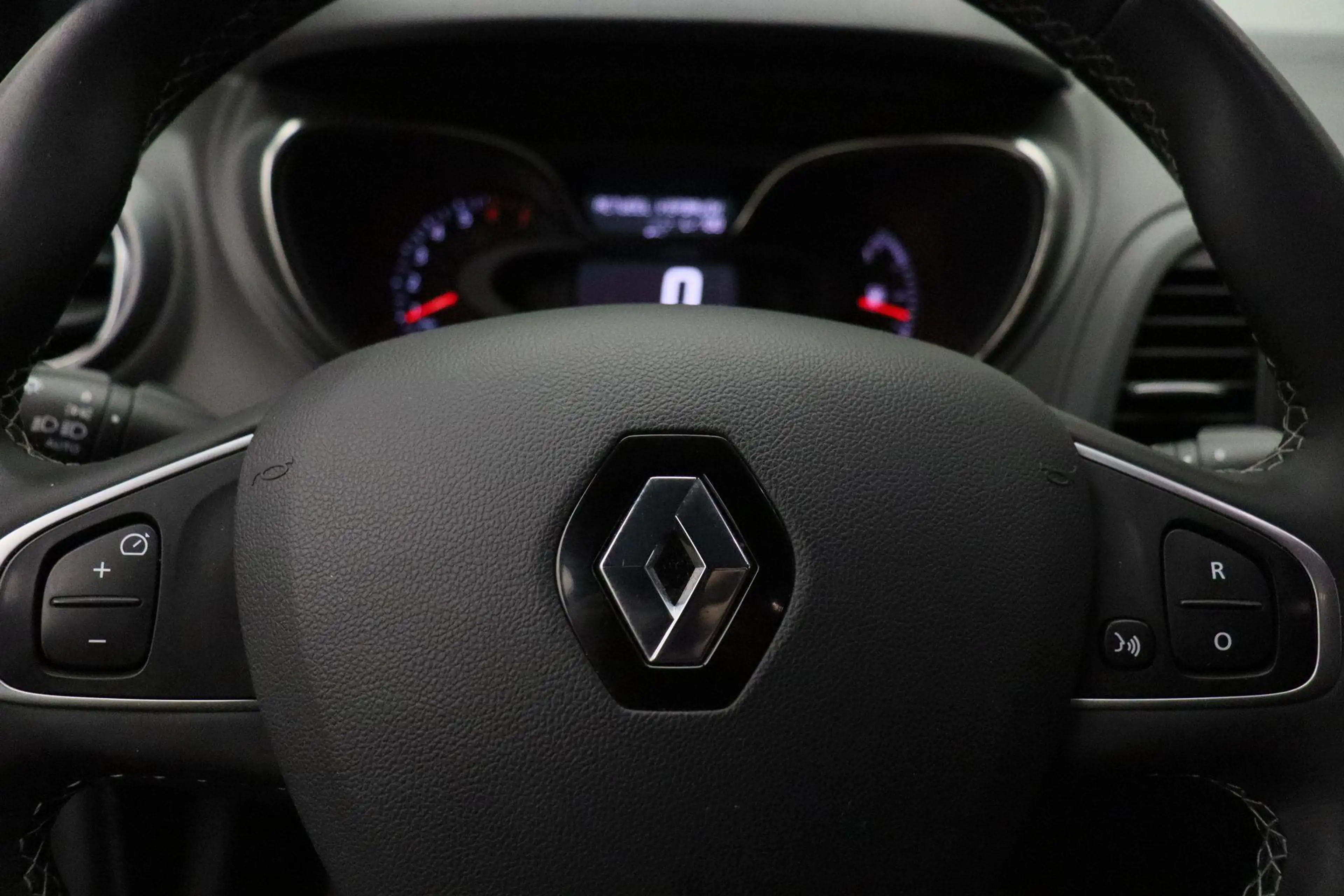 Renault Captur 0.9 TCe Edition One 2018 | Navigatie | Trekhaak | — photo 28