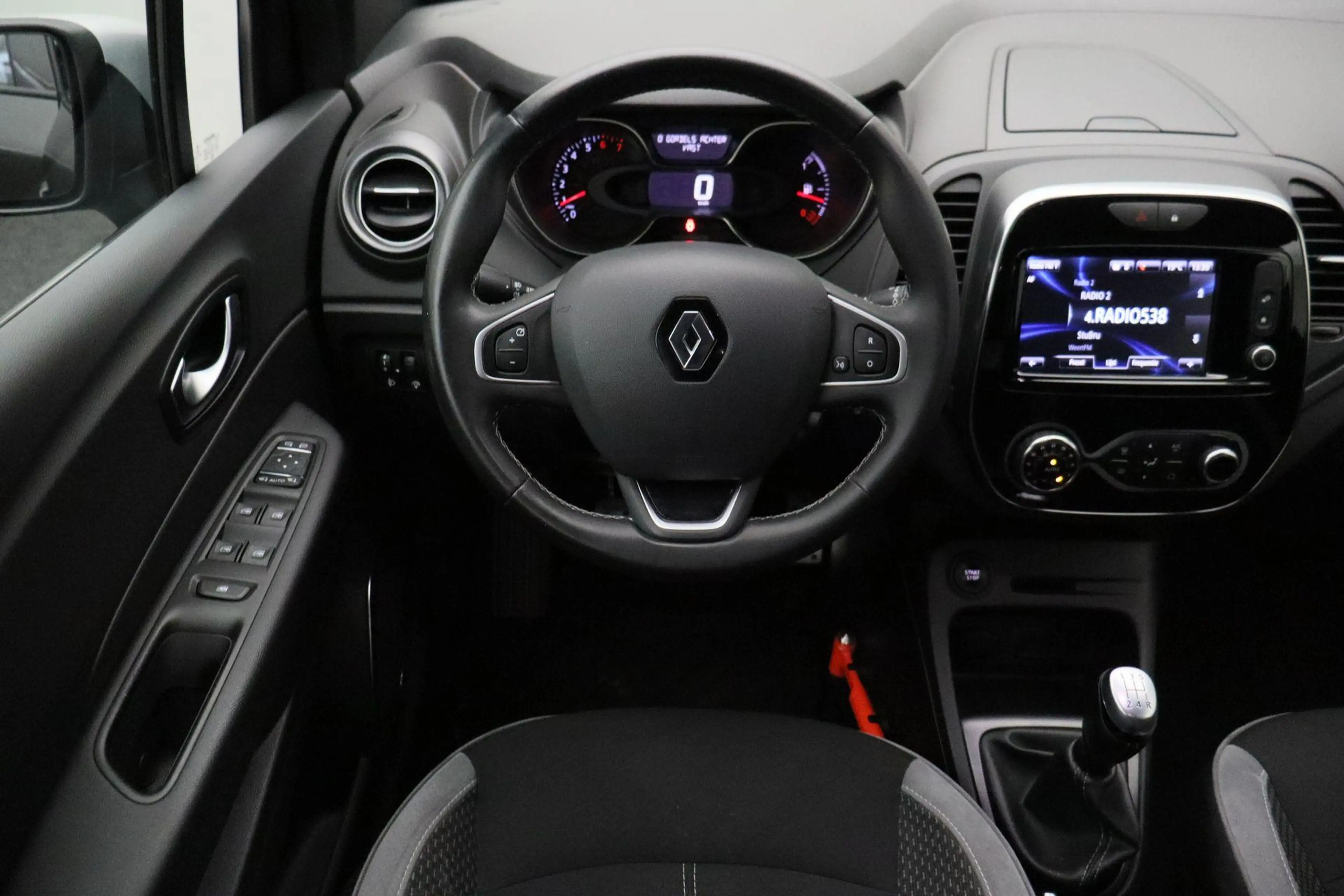 Renault Captur 0.9 TCe Edition One 2018 | Navigatie | Trekhaak | — photo 2