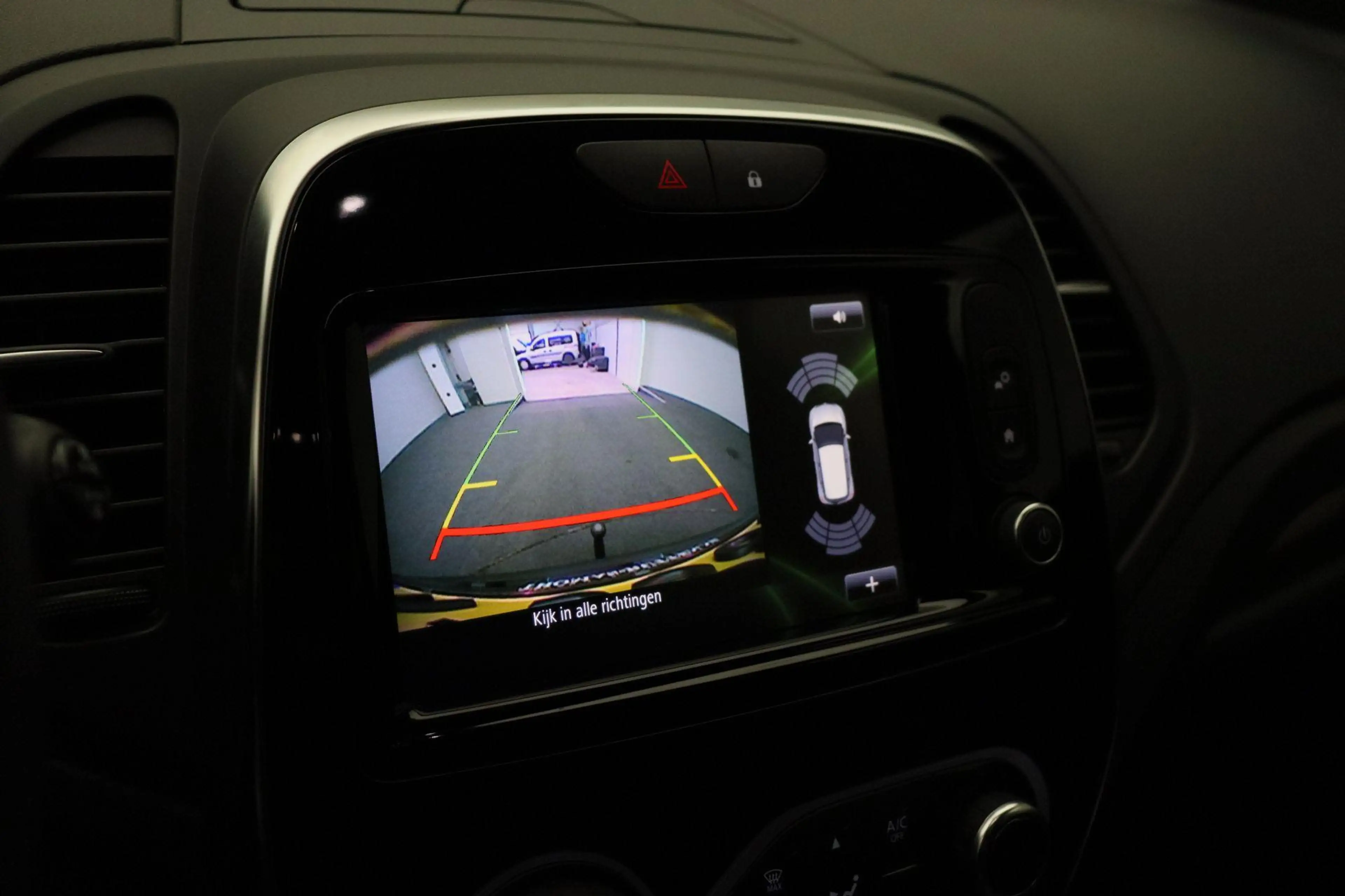 Renault Captur 0.9 TCe Edition One 2018 | Navigatie | Trekhaak | — photo 17