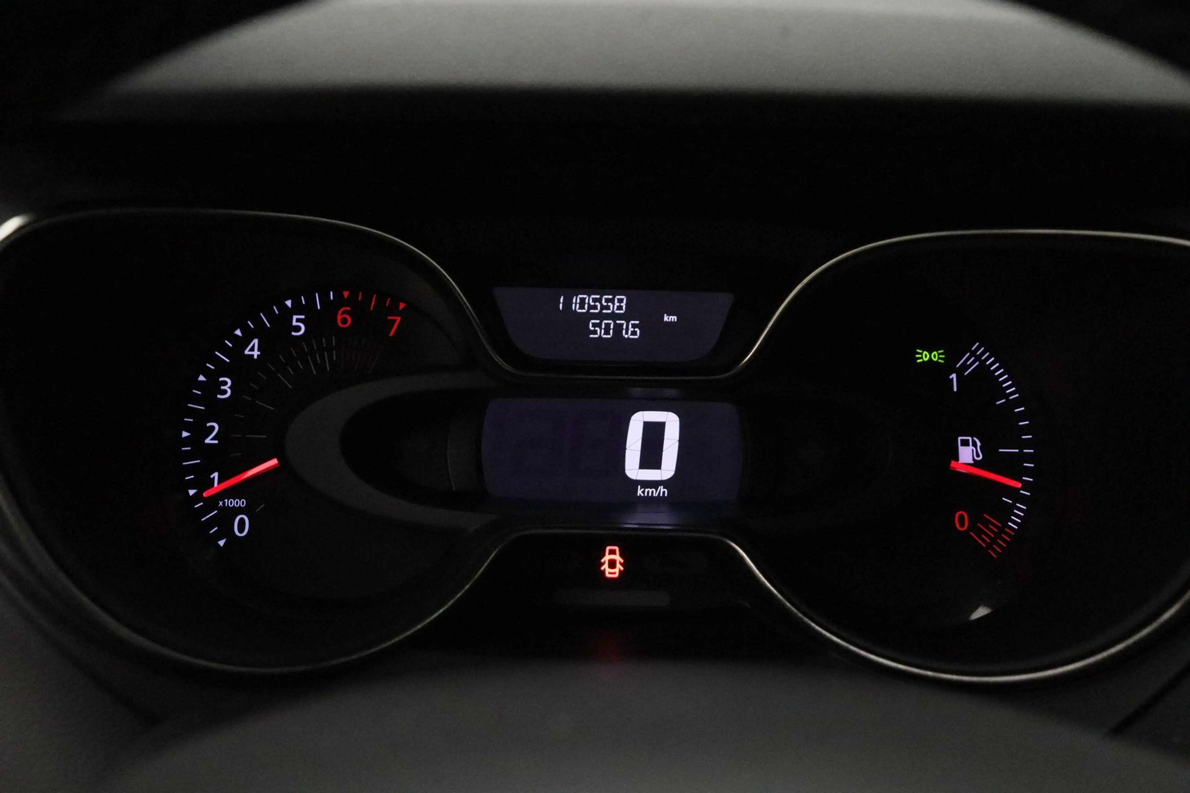 Renault Captur 0.9 TCe Edition One 2018 | Navigatie | Trekhaak | — photo 29