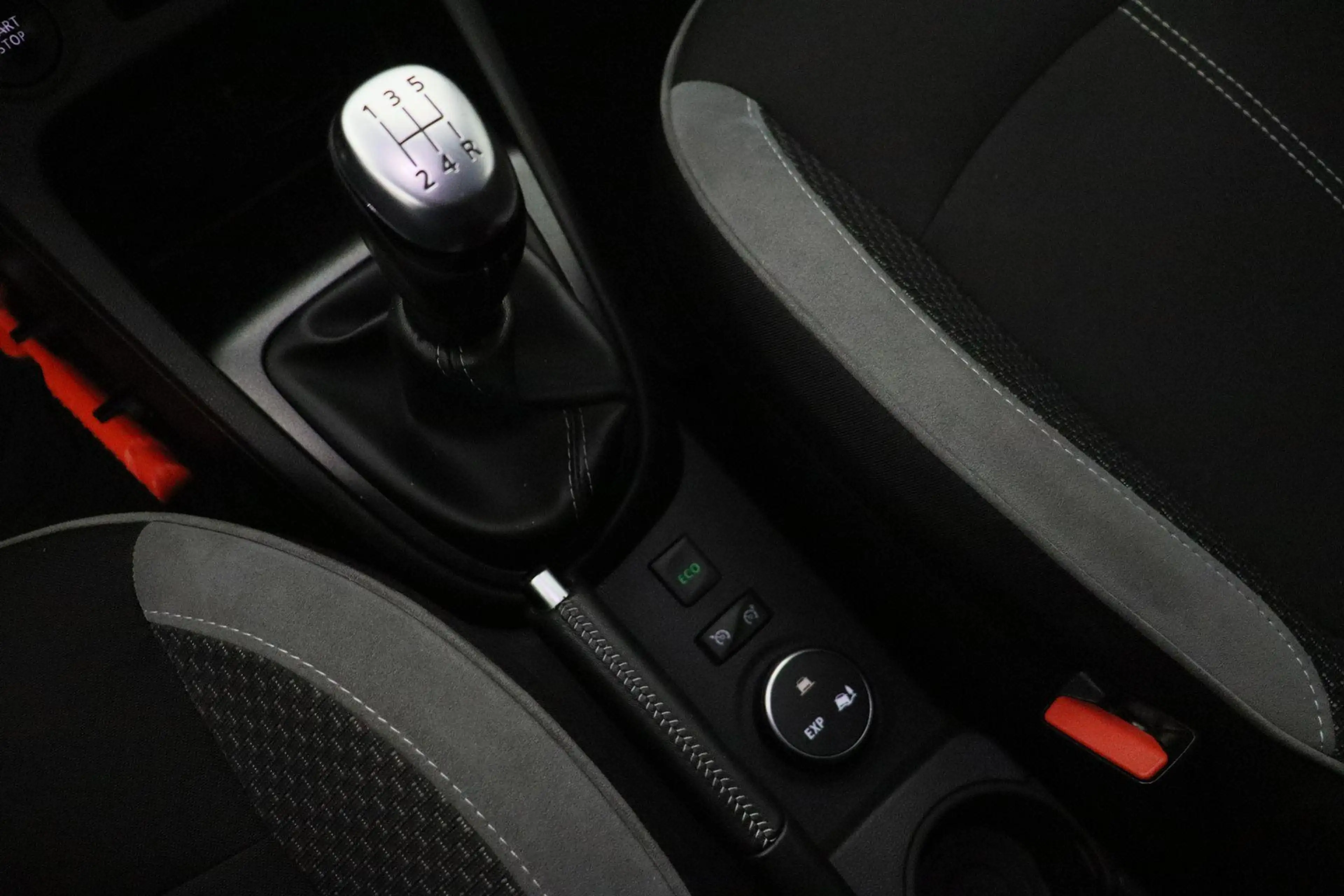 Renault Captur 0.9 TCe Edition One 2018 | Navigatie | Trekhaak | — photo 27