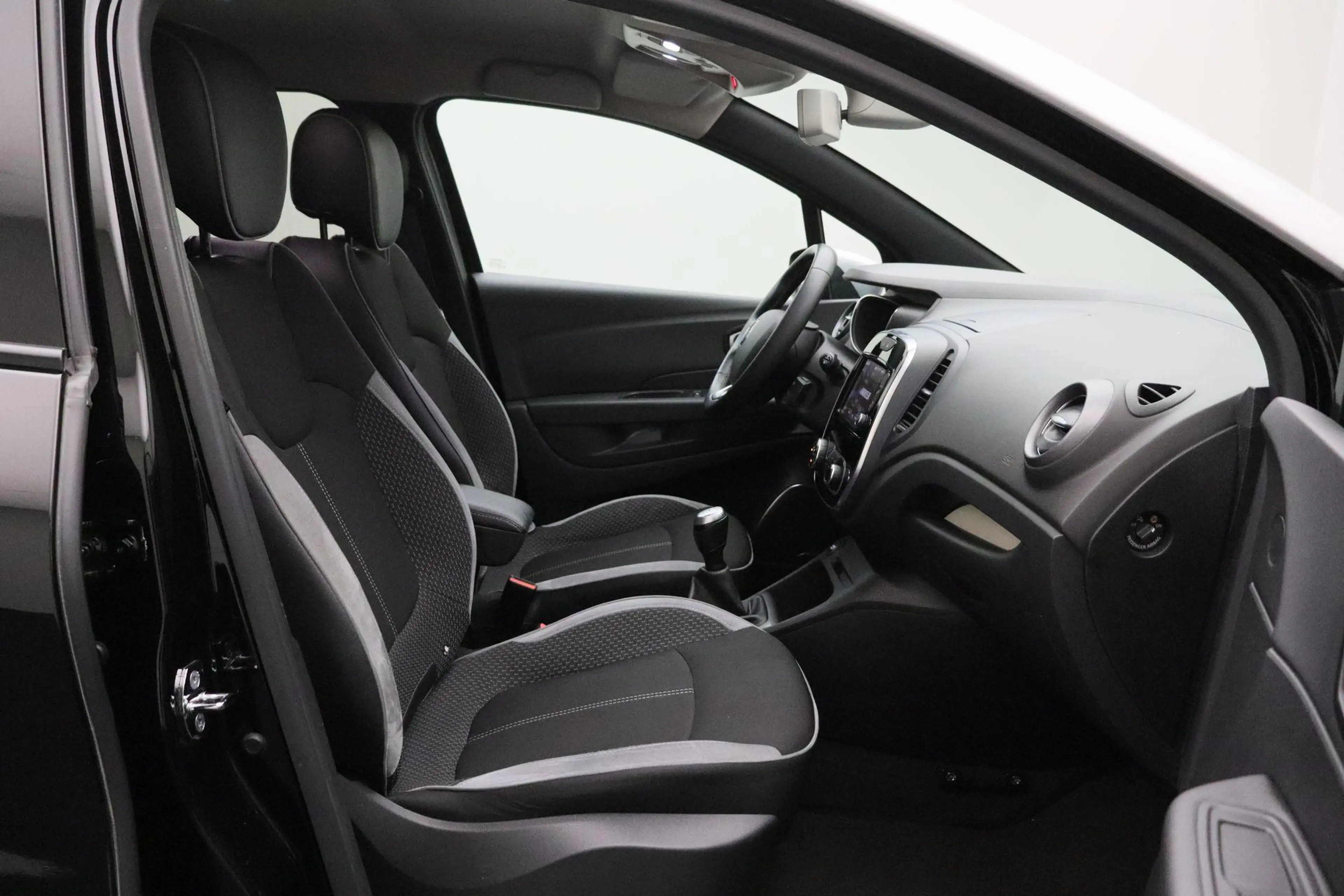 Renault Captur 0.9 TCe Edition One 2018 | Navigatie | Trekhaak | — photo 15