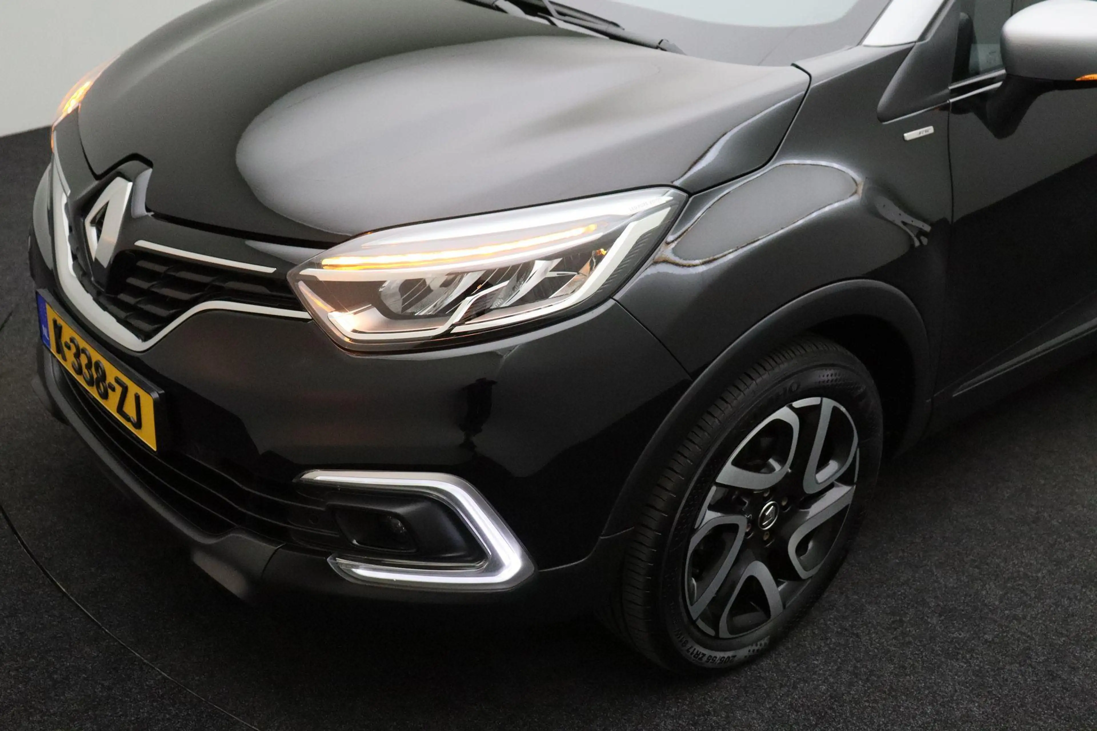 Renault Captur 0.9 TCe Edition One 2018 | Navigatie | Trekhaak | — photo 30