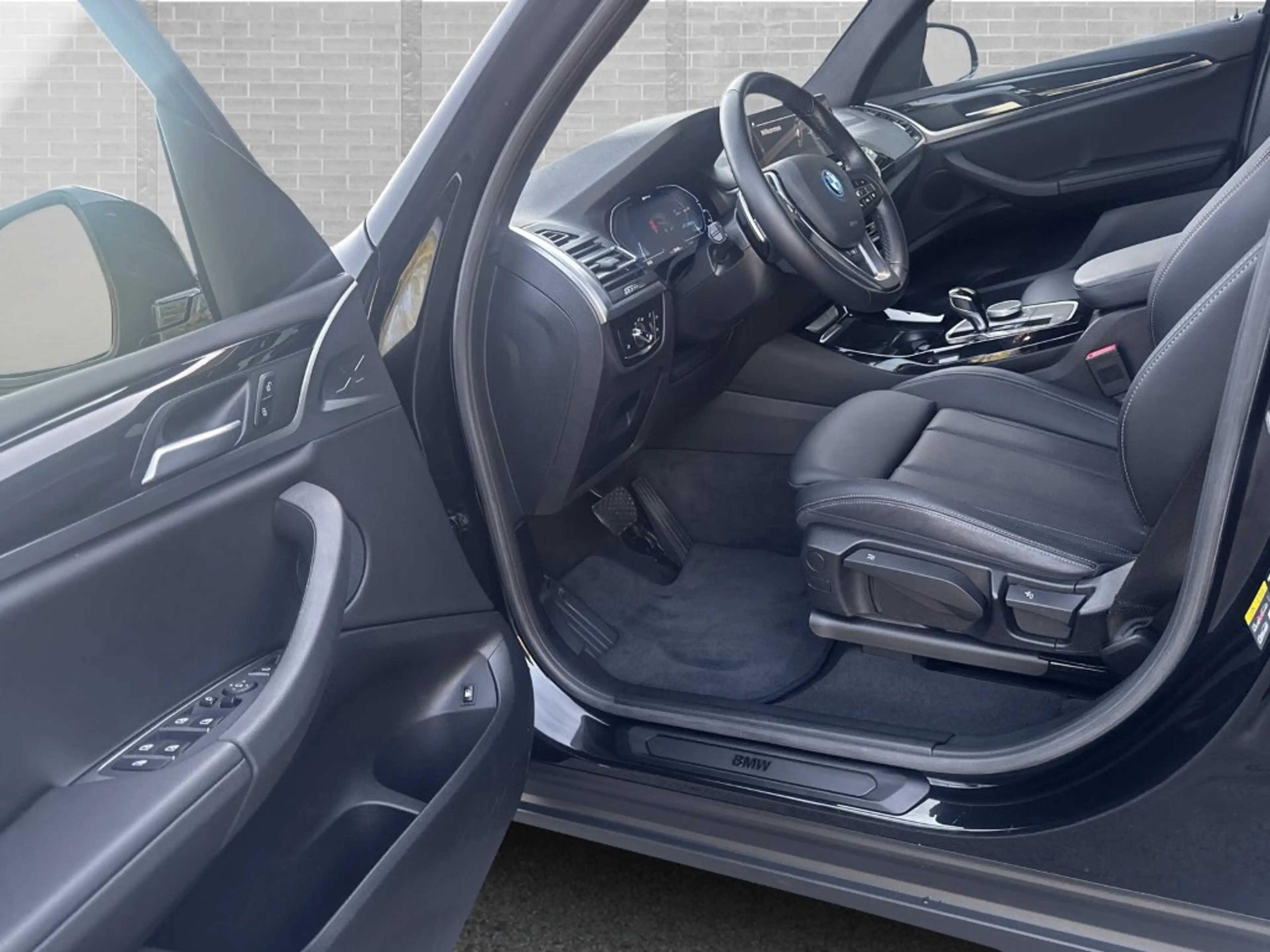 BMW X3 xDrive30e — photo 6