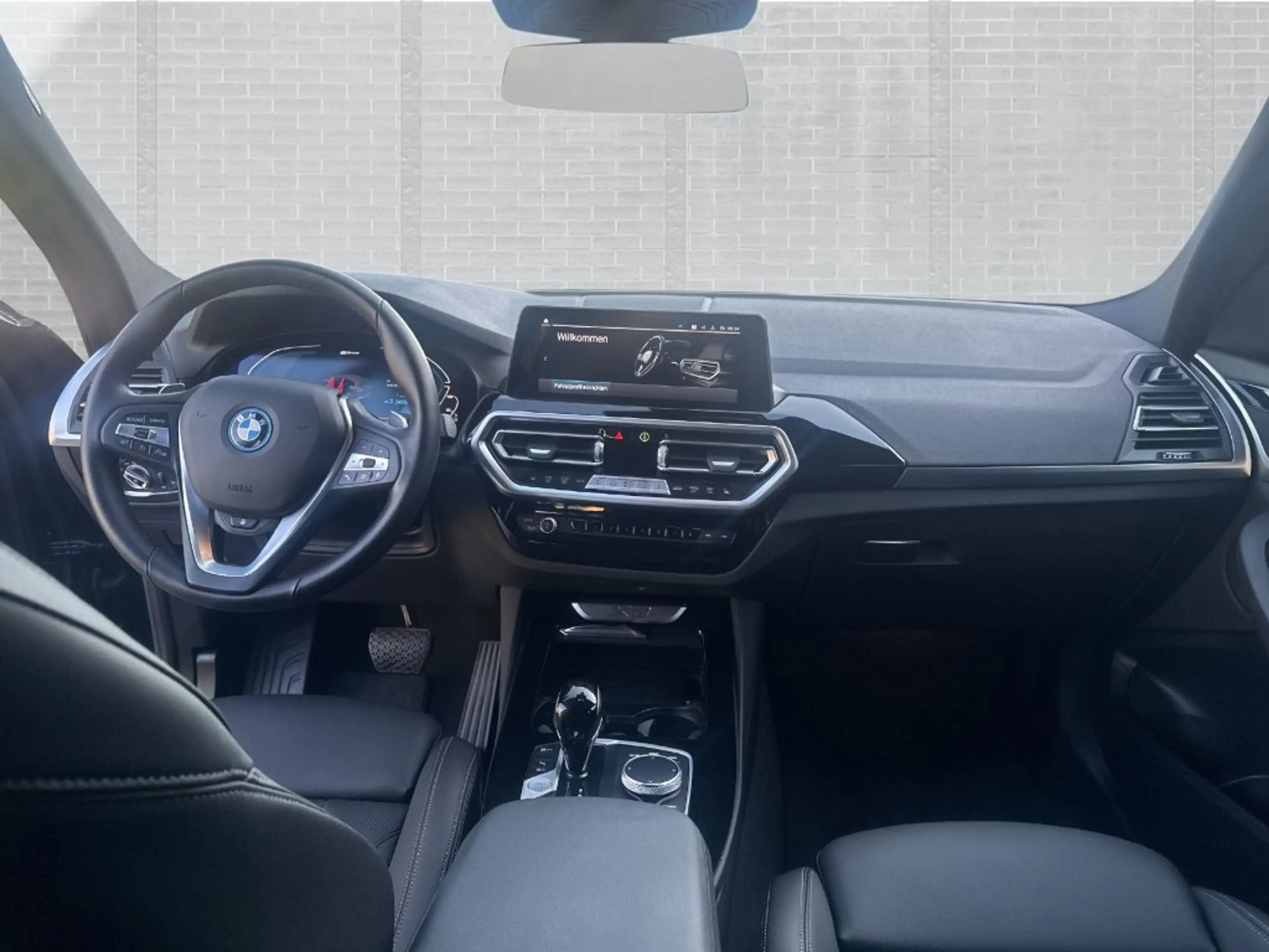 BMW X3 xDrive30e — photo 7