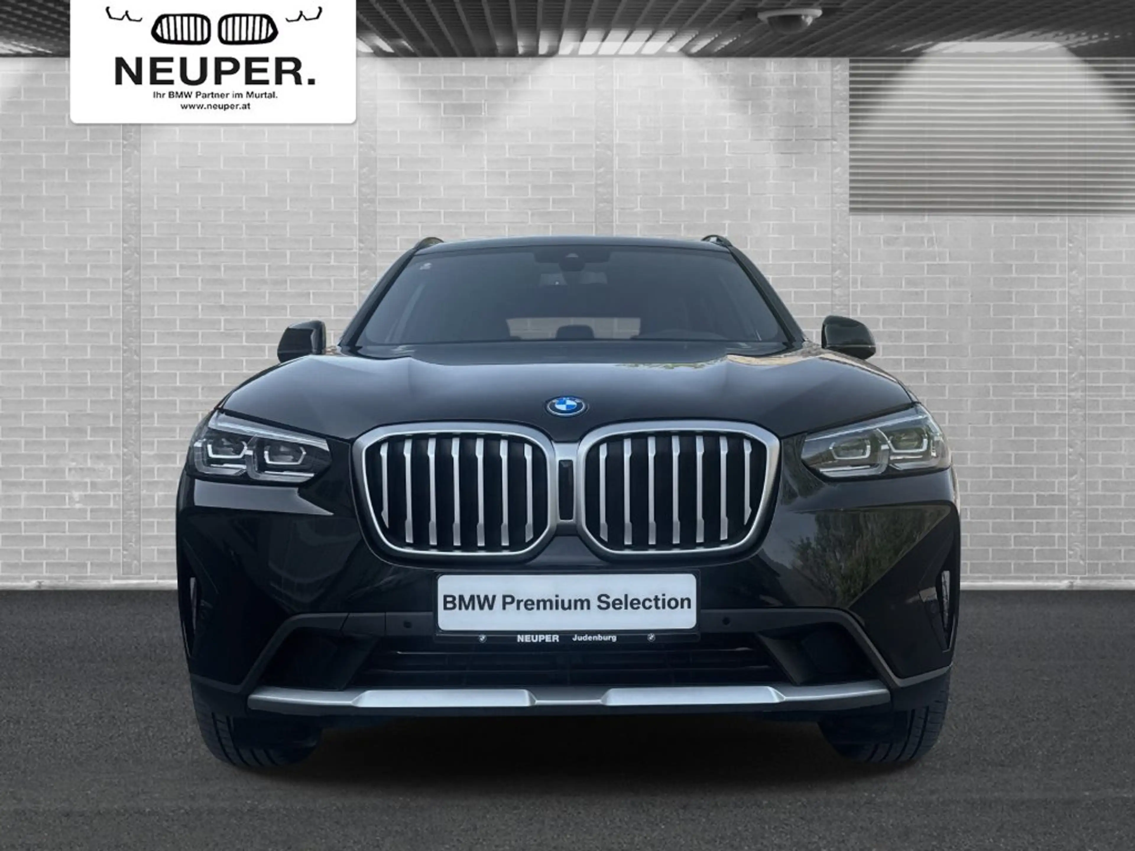 BMW X3 xDrive30e — photo 2