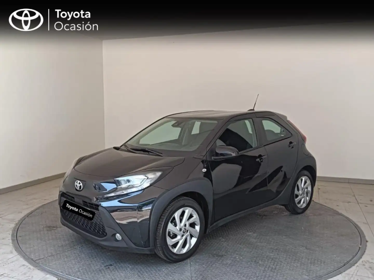 Toyota Aygo X 1.0 VVT-I PLAY 72 5PT Negro - 1