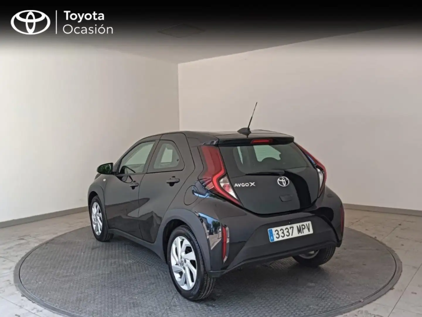 Toyota Aygo X 1.0 VVT-I PLAY 72 5PT Negro - 2