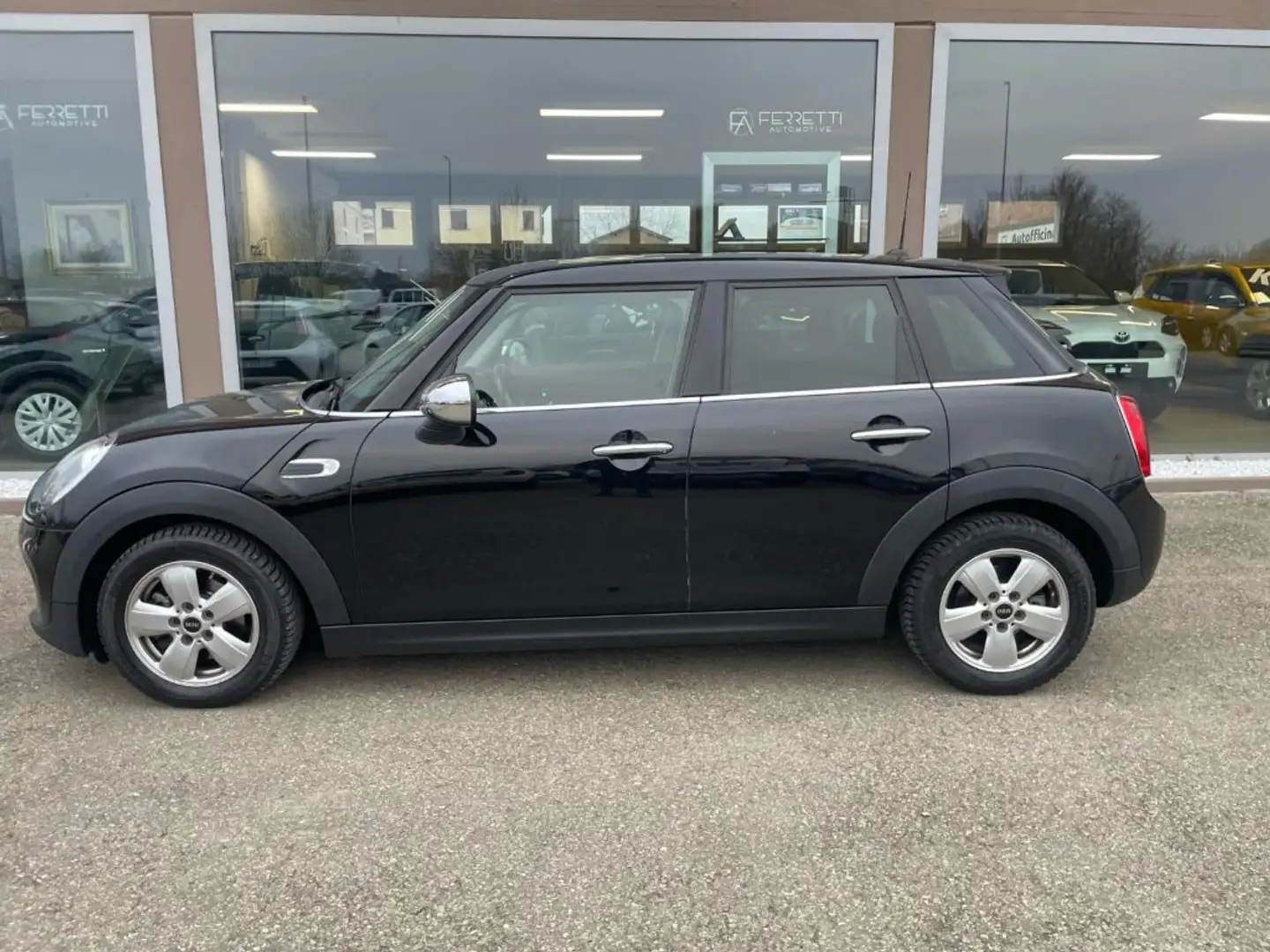 MINI One 1.5D Business XL Negro - 1