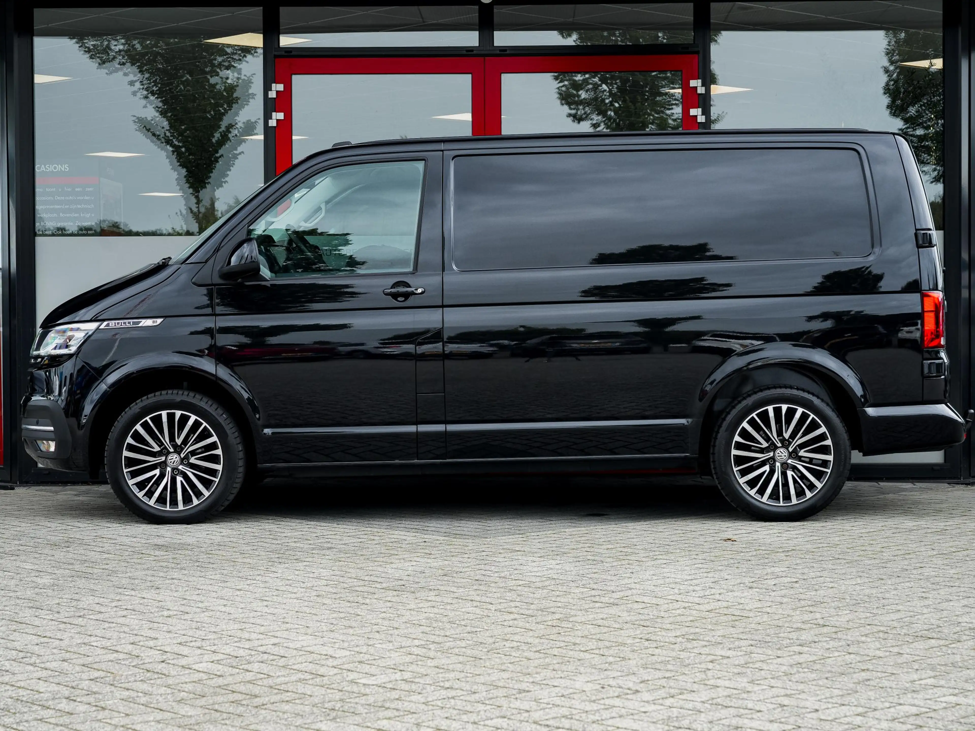 Volkswagen T6.1 Transporter 2.0 TDI L1H1 28 Bulli | Trekhaak | Navigatie | Vir — photo 6