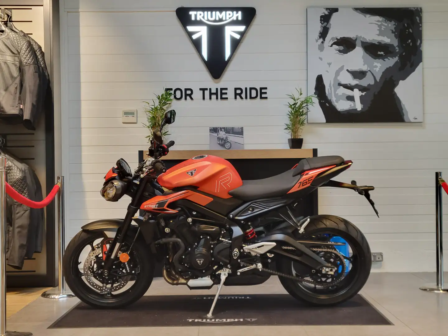 Triumph Street Triple 765 Alb - 2