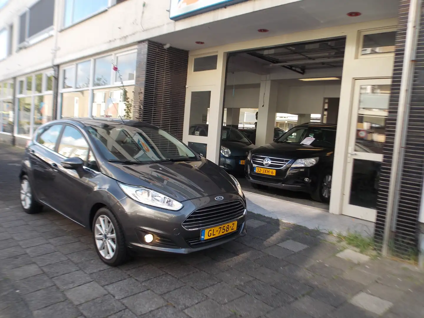 Ford Fiesta 1.0 EcoBoost Titanium NAVI CAMERA CRUISE CONTROL 5 Gris - 1
