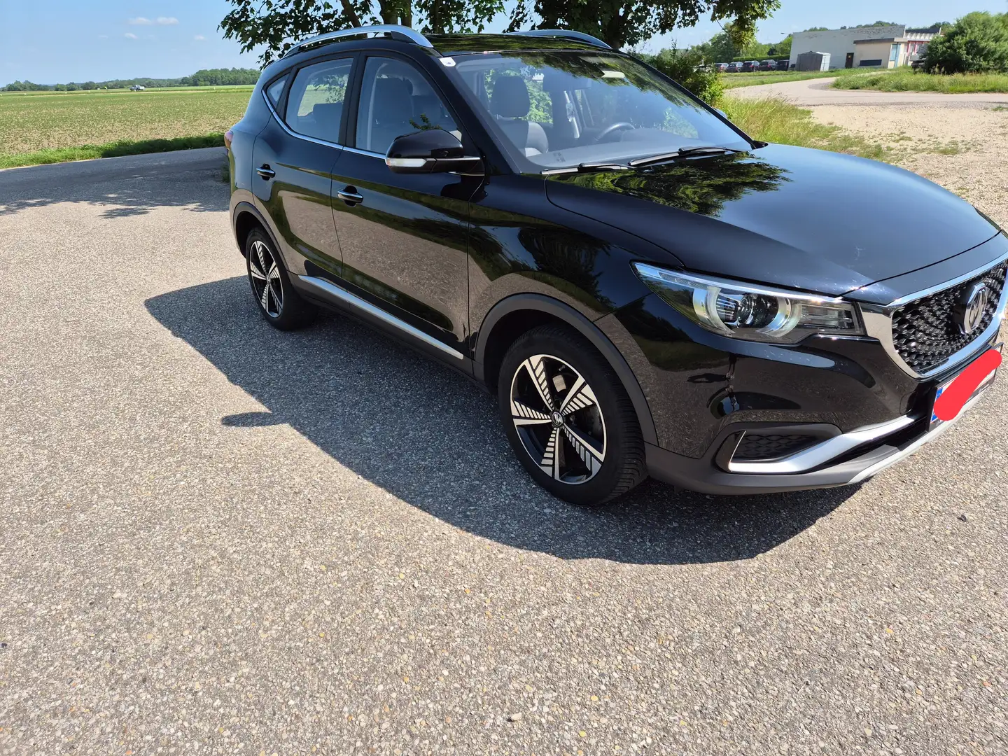 MG ZS ZS EV 44,5kWh Luxury Luxury Fekete - 2