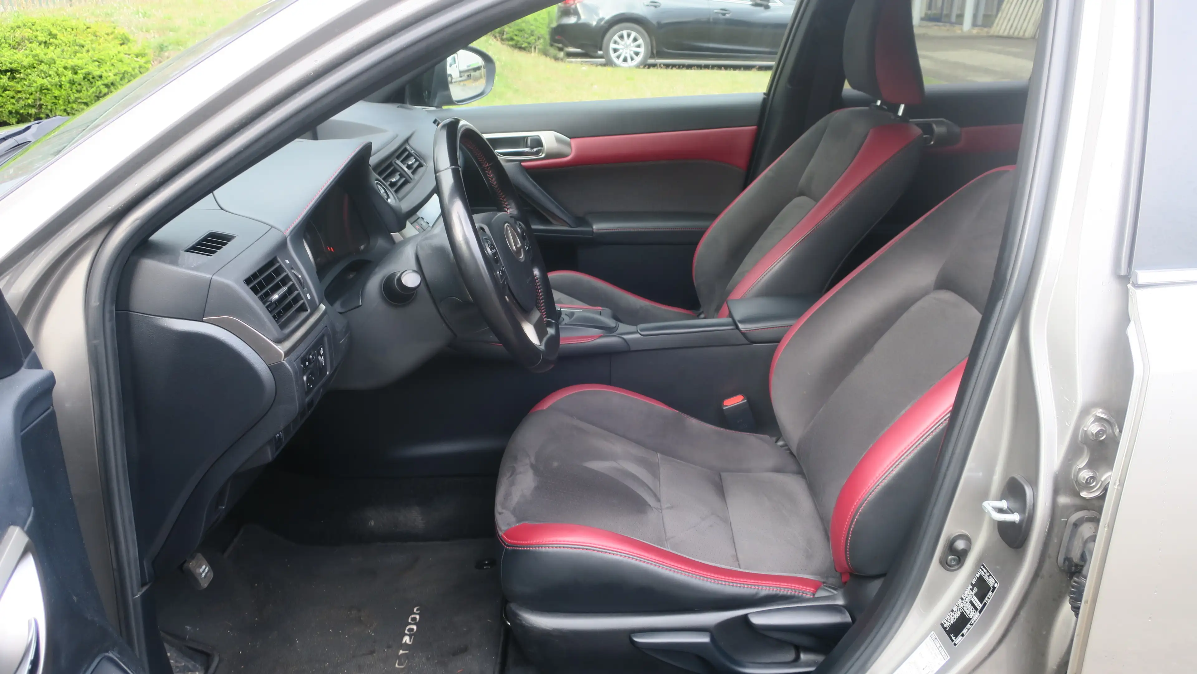 Lexus CT 200h CT 200h 1.8i Executive Line E-CVT (EU6.2) — photo 6
