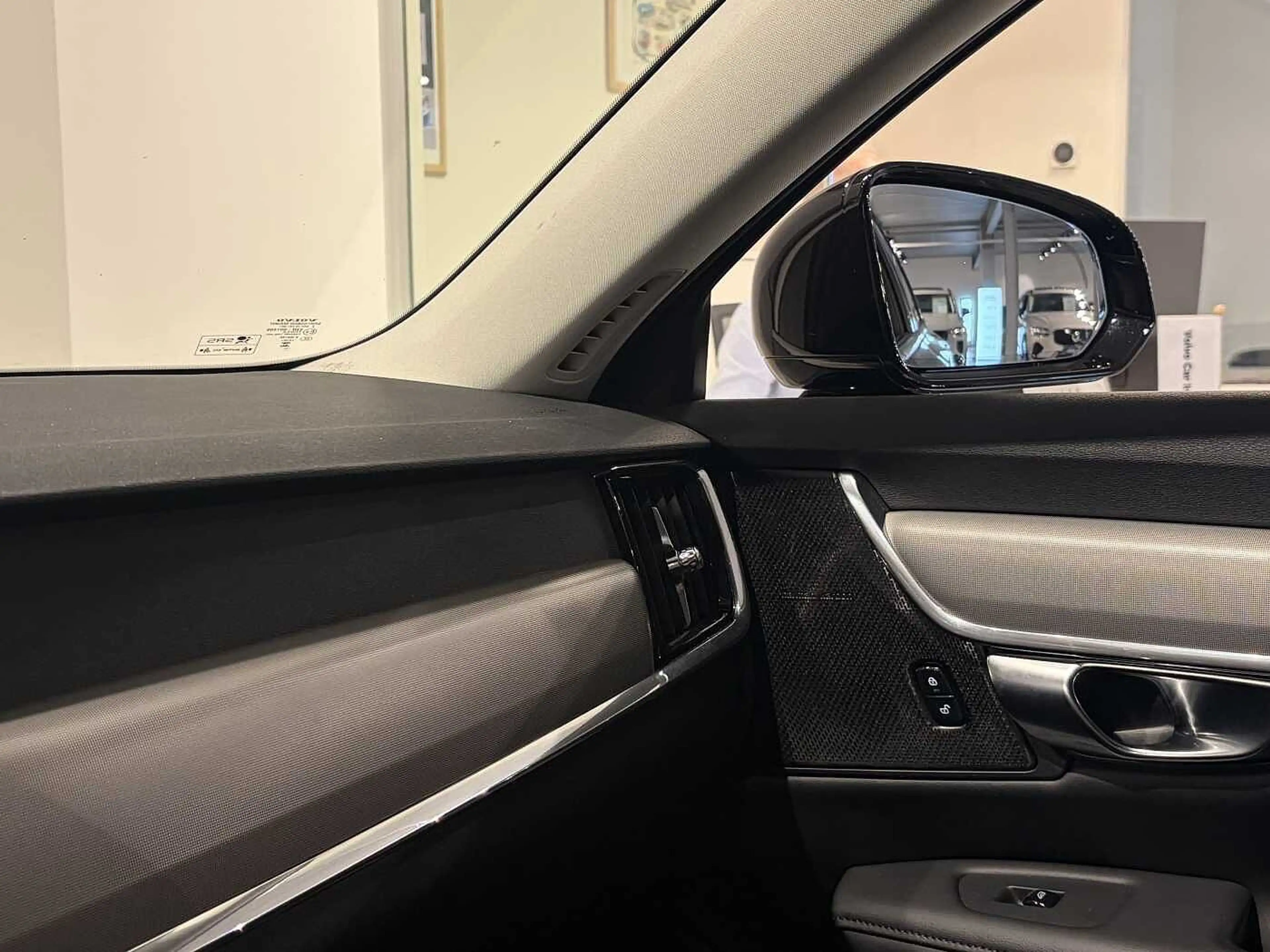 Volvo V90 T6 Recharge Bright + electr trekhaak — photo 13