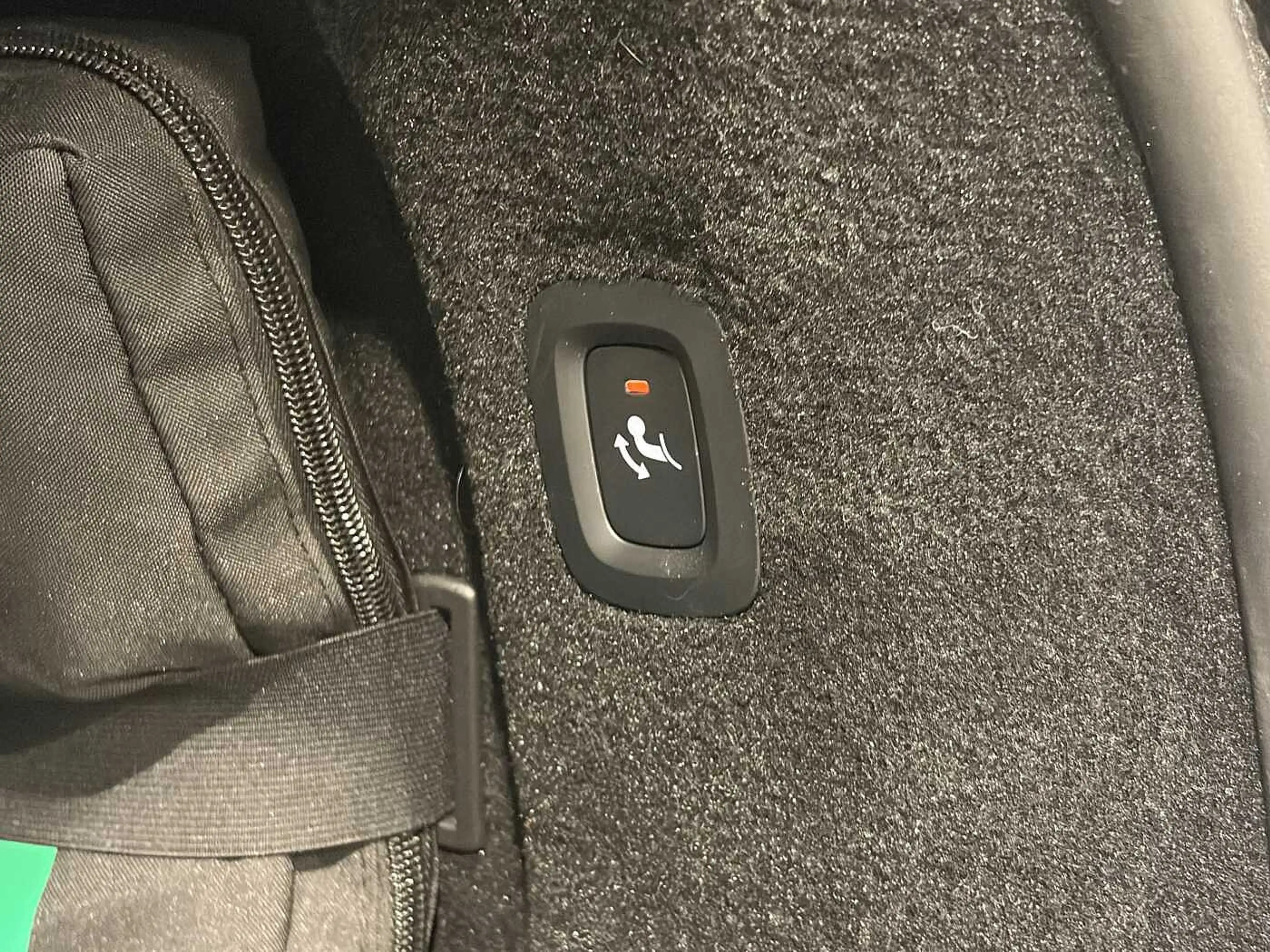 Volvo V90 T6 Recharge Bright + electr trekhaak — photo 16