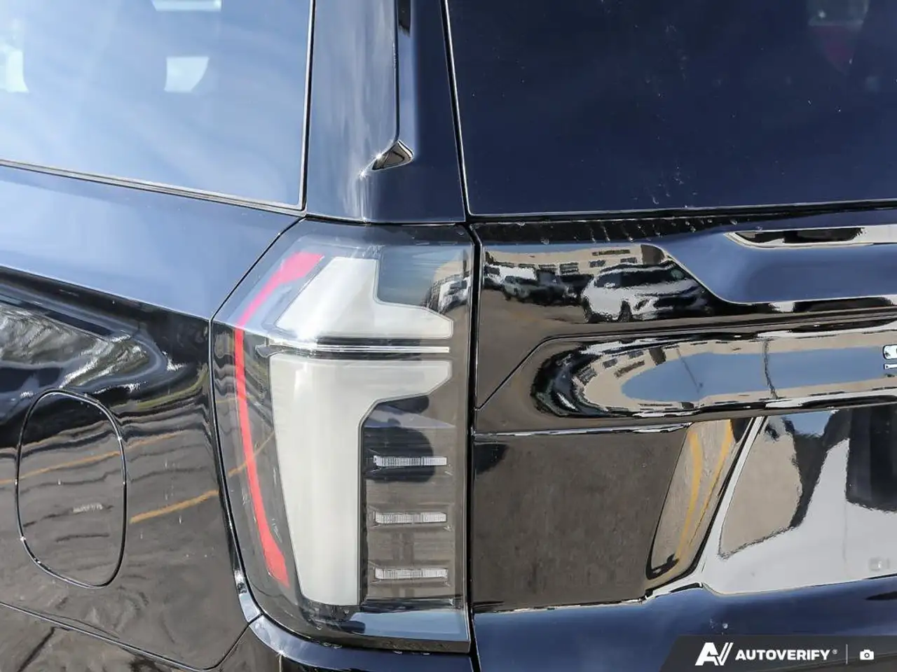 Chevrolet Suburban снимка Chevrolet Suburban