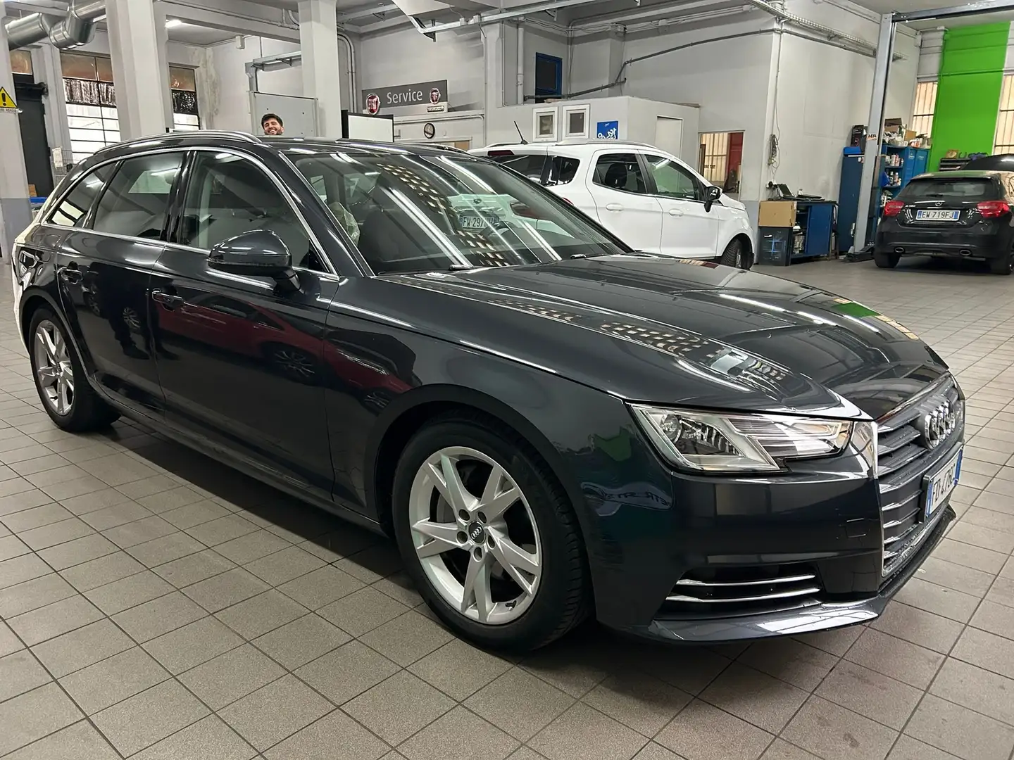 Audi A4 A4 V 2016 Avant Avant 2.0 tdi ultra Business 190cv Grigio - 1