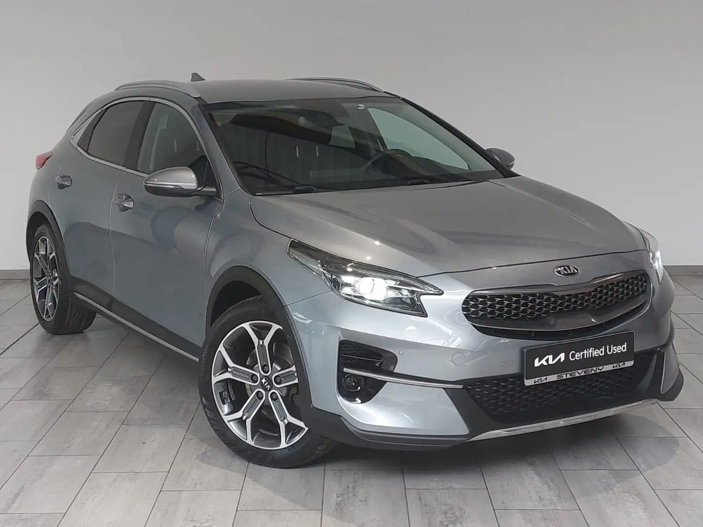 Kia XCeed SENSE 1.4 T-GDi ISG 140CV *GPS*CUIR*CLIM*CAMERA* Grau - 2