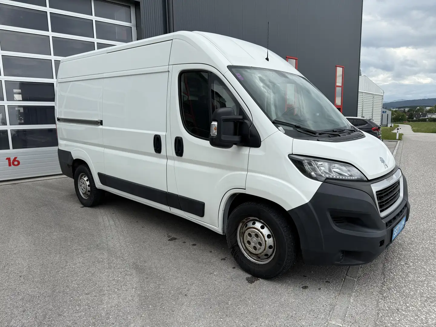 Peugeot Boxer 3500 L2H2 2,0 S&S BlueHDi Blanc - 2