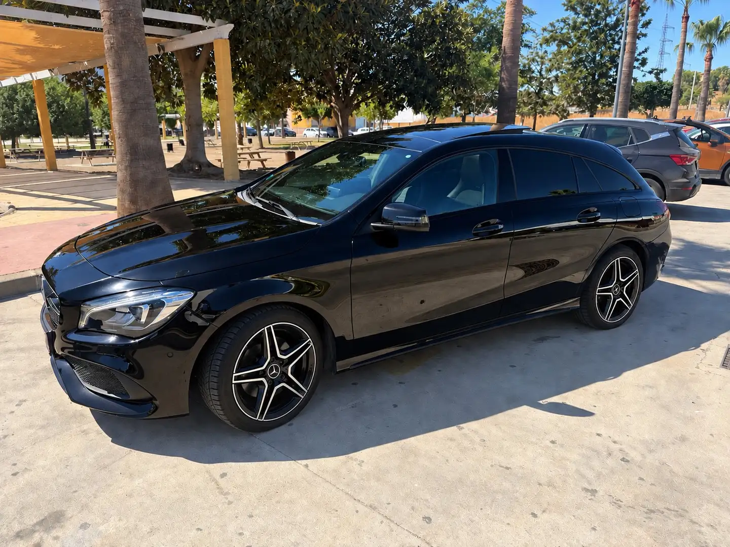 Mercedes-Benz CLA 220 Shooting Brake 220d AMG Line 7G-DCT - 1