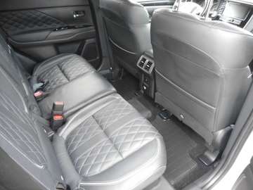 Bild 13 Mitsubishi Outlander Plug-In Hybrid 2.4 4WD Plug-In Plus