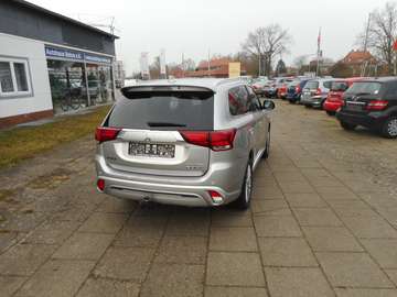 Bild 7 Mitsubishi Outlander Plug-In Hybrid 2.4 4WD Plug-In Plus