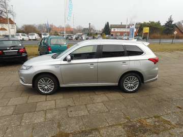 Bild 4 Mitsubishi Outlander Plug-In Hybrid 2.4 4WD Plug-In Plus