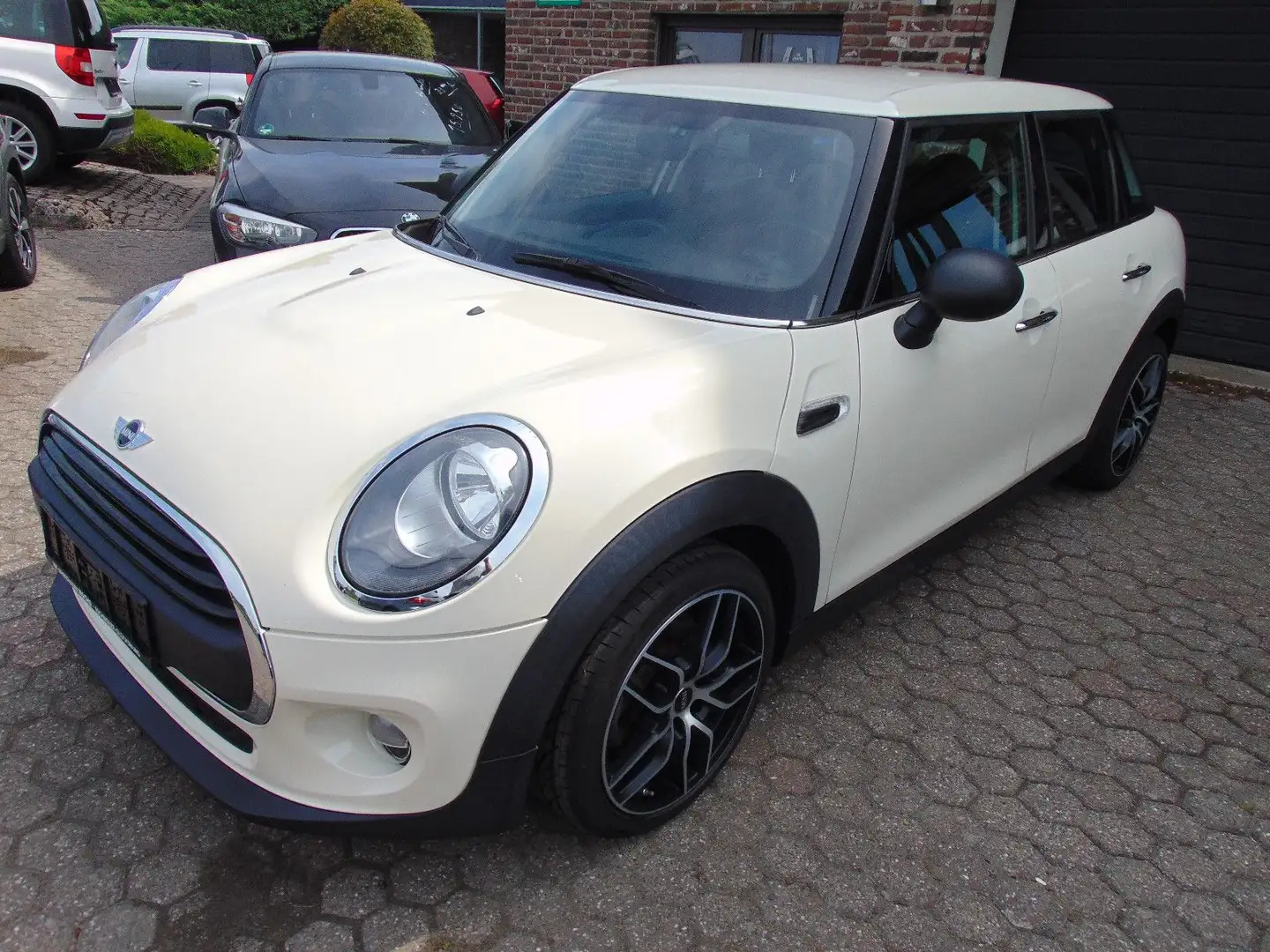 MINI One One Beige - 1