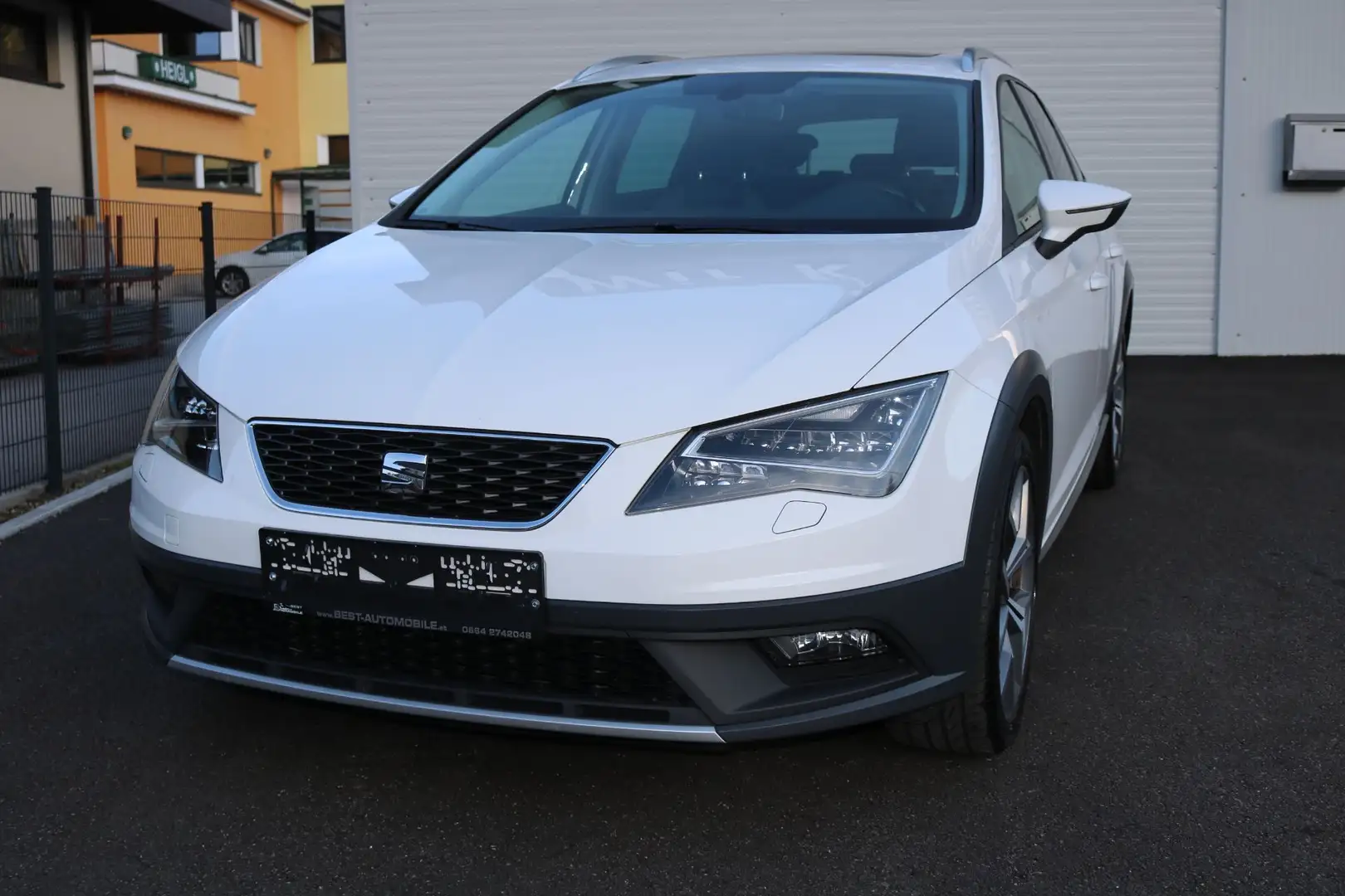 SEAT Leon ST X-Perience 1,6 TDI CR 4Drive Blanc - 1