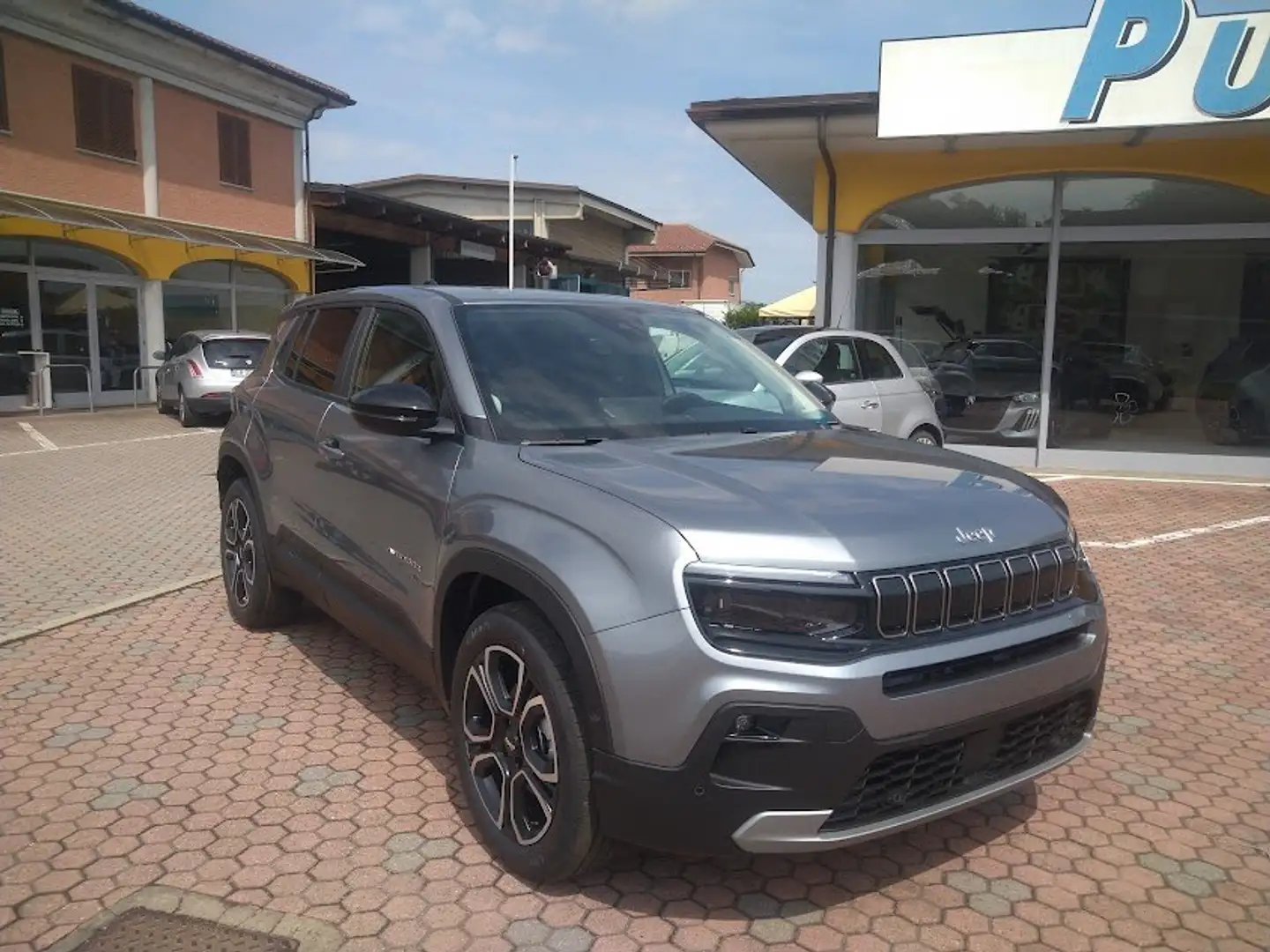 Jeep Avenger SUMMIT 1.2 EDCT6 100CV FWD MHEV Gris - 2