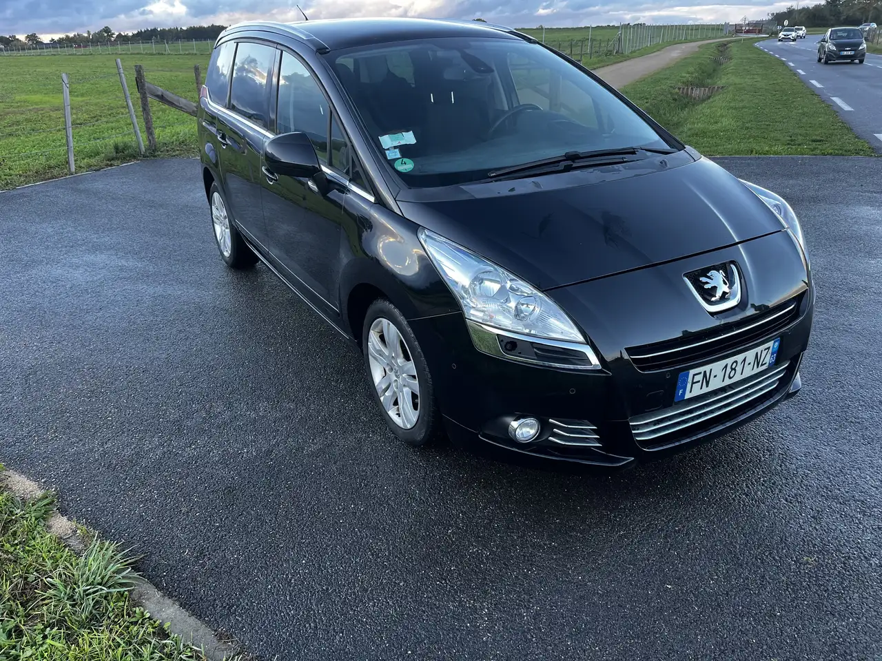 Peugeot 5008 2.0 HDi 163ch FAP BVA6 Premium Pack 5pl 