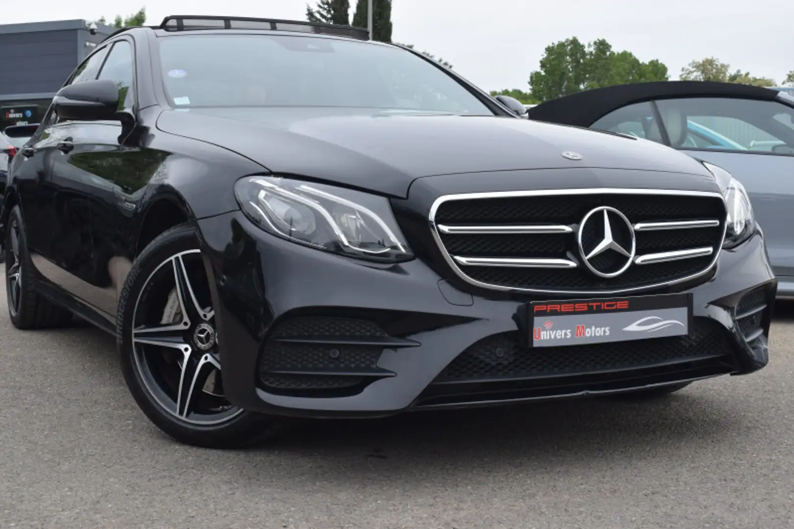 Mercedes-Benz E 300 300 DE 194+122CH AMG LINE 9G-TRONIC Noir - 1