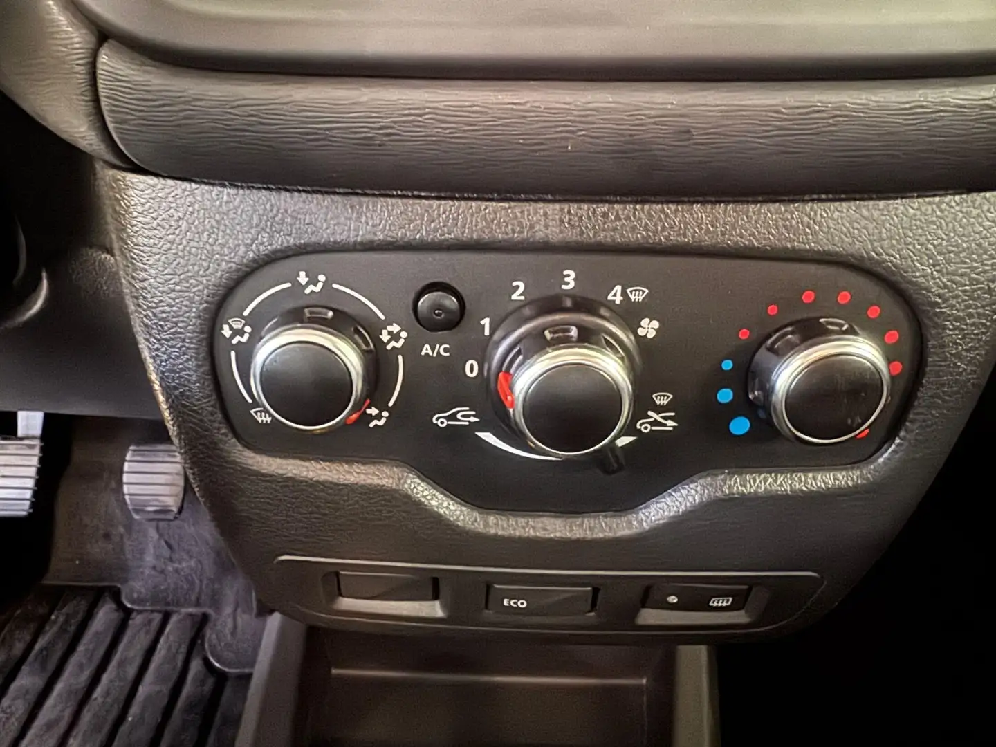 Dacia Lodgy 1.6 SCe Bi-Fuel Ambiance 7p. | Airco | Radio | Blu Wit - 2