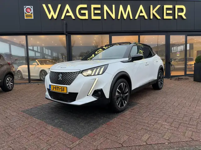 Peugeot e-2008 EV GT Première 1 fase 50 kWh AUT|NAVI|ACC|CAM