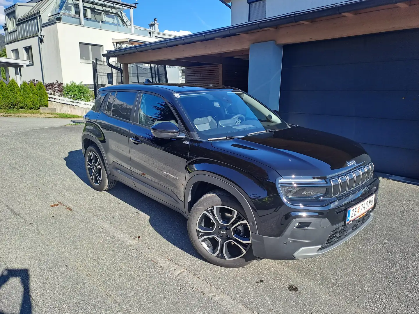 Jeep Avenger Avenger 1.2 e-Hybrid Summit e-DCT6 Summit Schwarz - 2